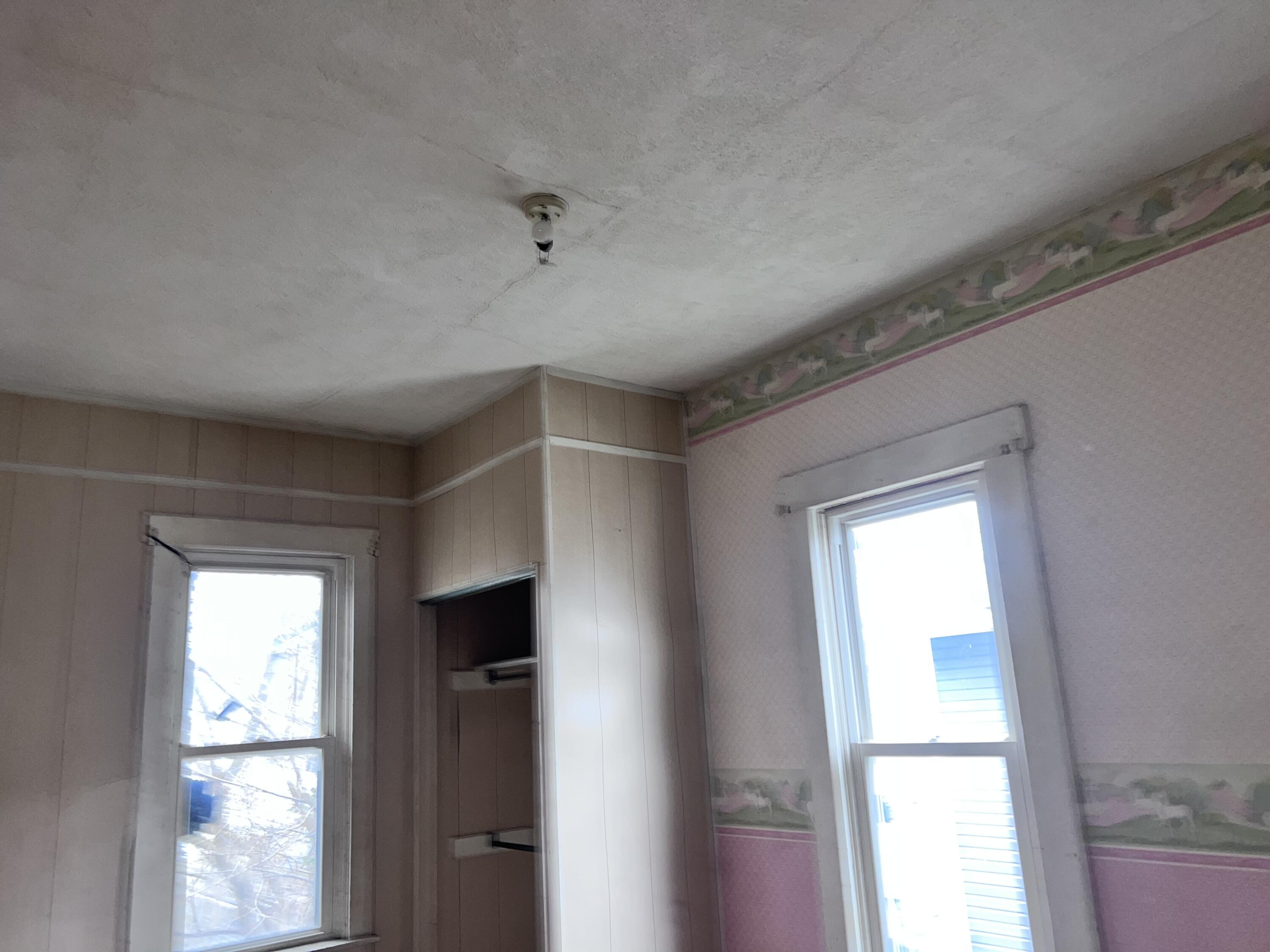 242 Chestnut Avenue, Springfield, Ohio 45503