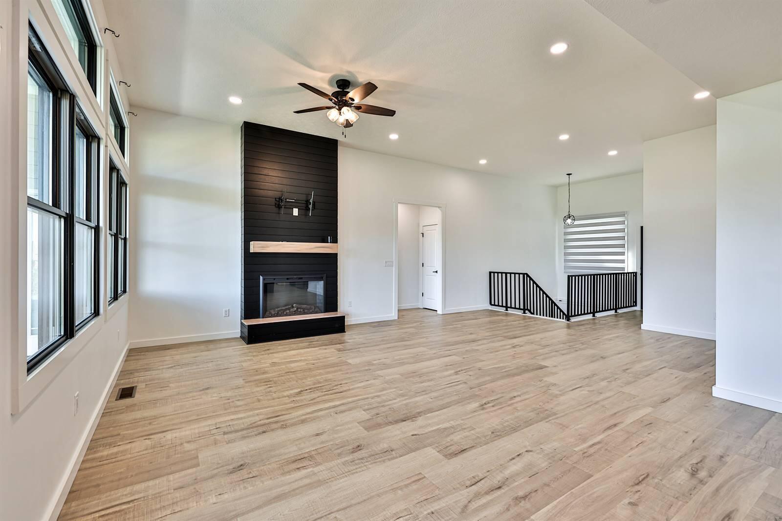 950 Rosenthal Drive, Tipp City, Ohio 45371