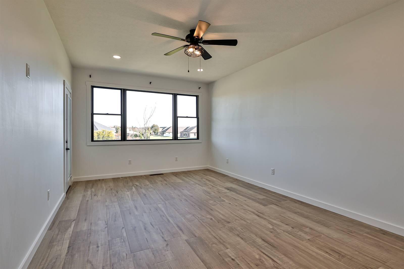 950 Rosenthal Drive, Tipp City, Ohio 45371