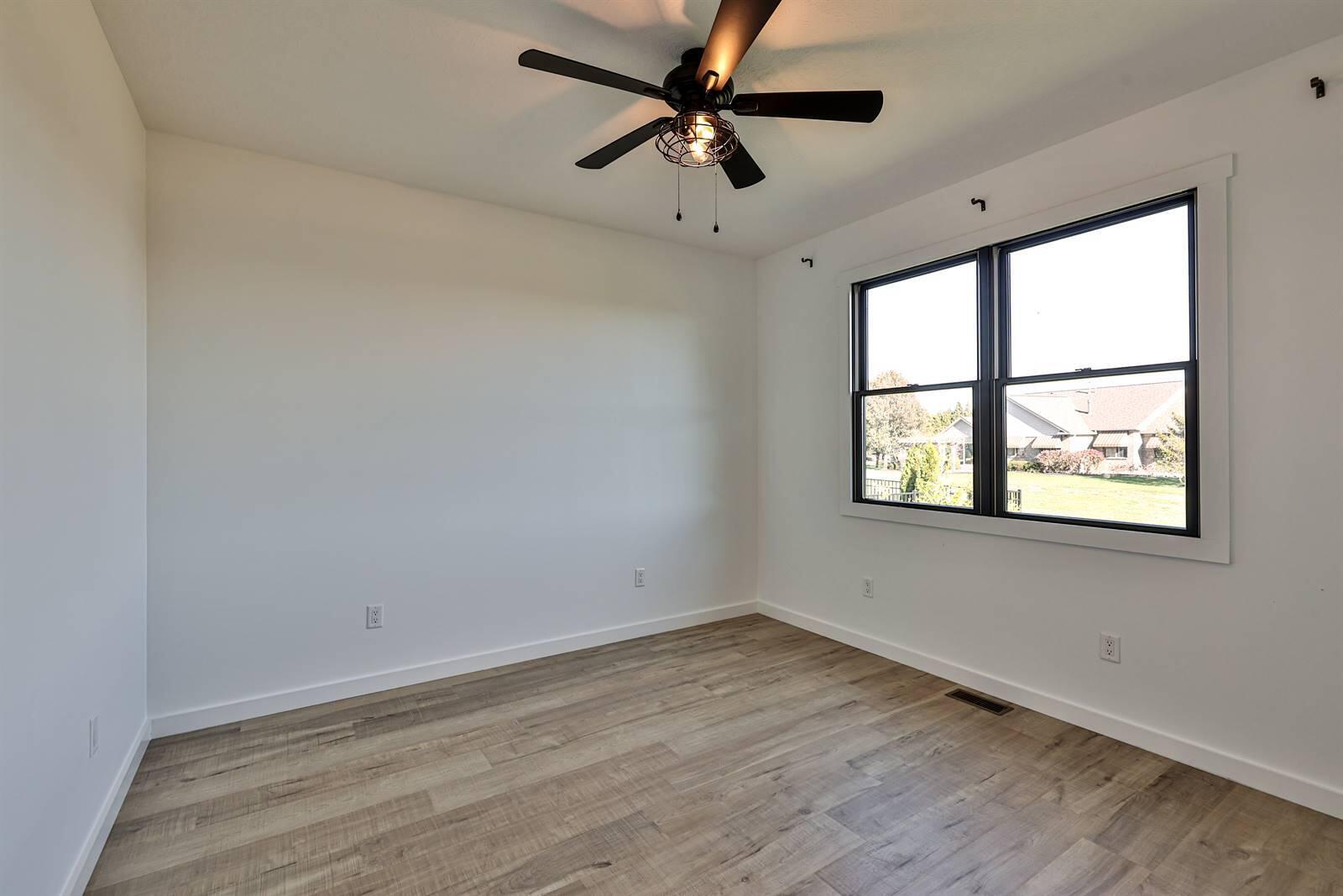 950 Rosenthal Drive, Tipp City, Ohio 45371