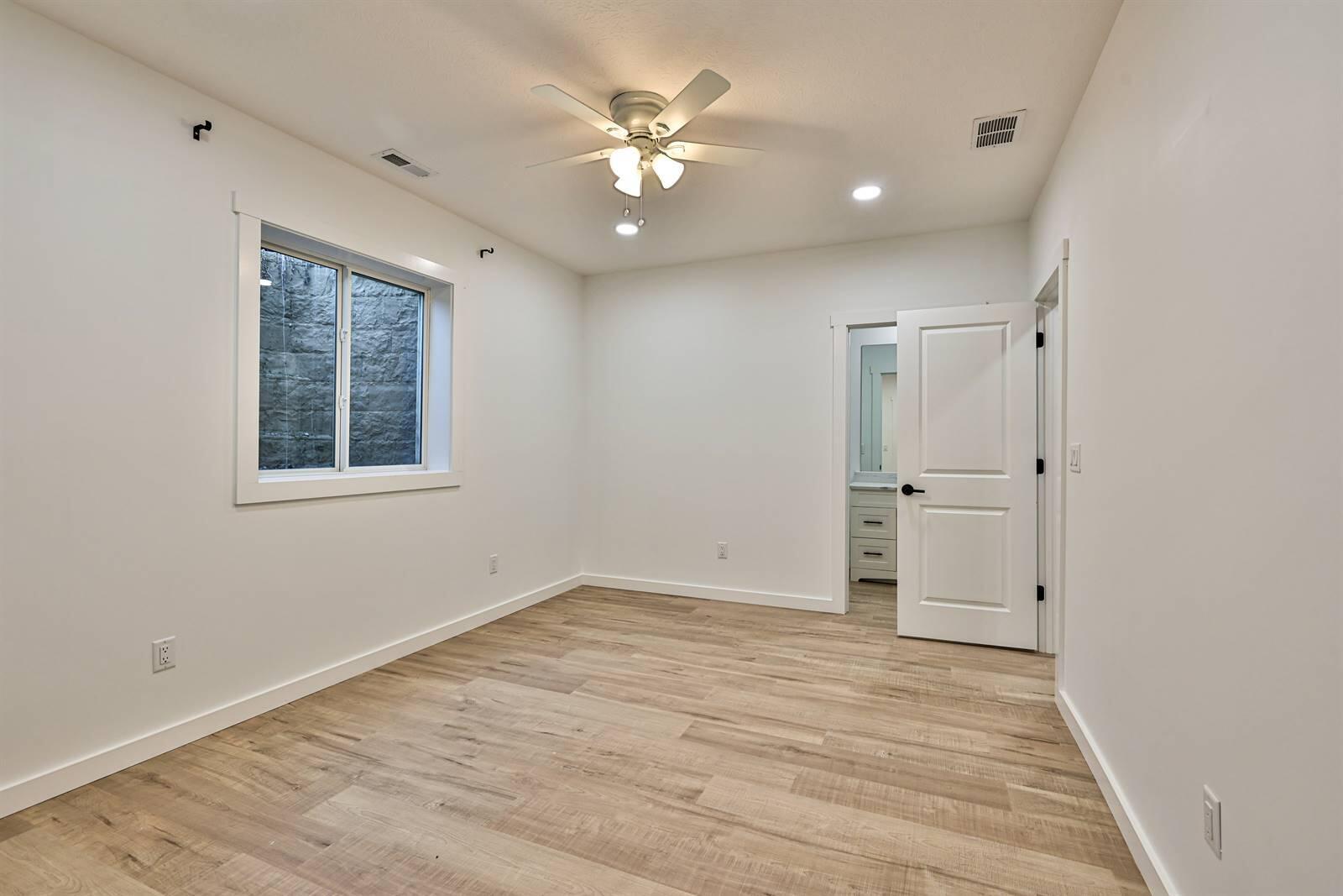 950 Rosenthal Drive, Tipp City, Ohio 45371