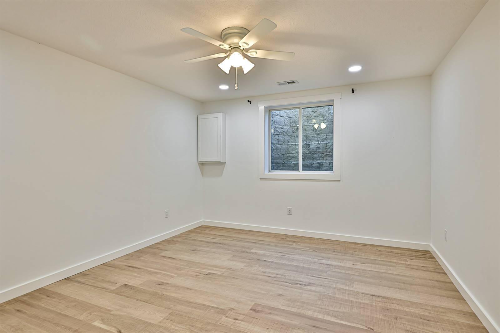 950 Rosenthal Drive, Tipp City, Ohio 45371