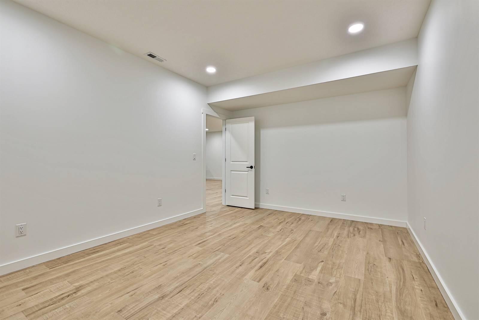 950 Rosenthal Drive, Tipp City, Ohio 45371