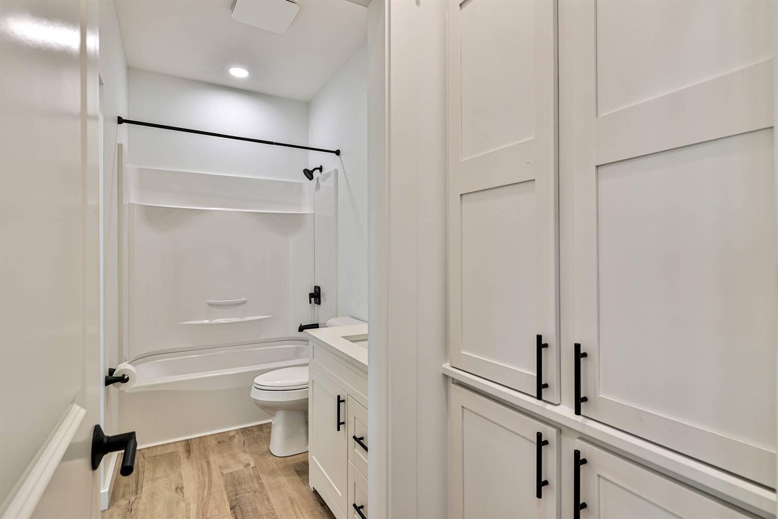 950 Rosenthal Drive, Tipp City, Ohio 45371