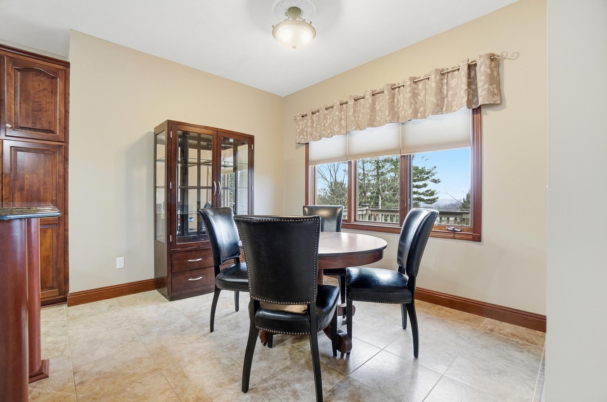 415 Carillion Drive, Springfield, Ohio 45503