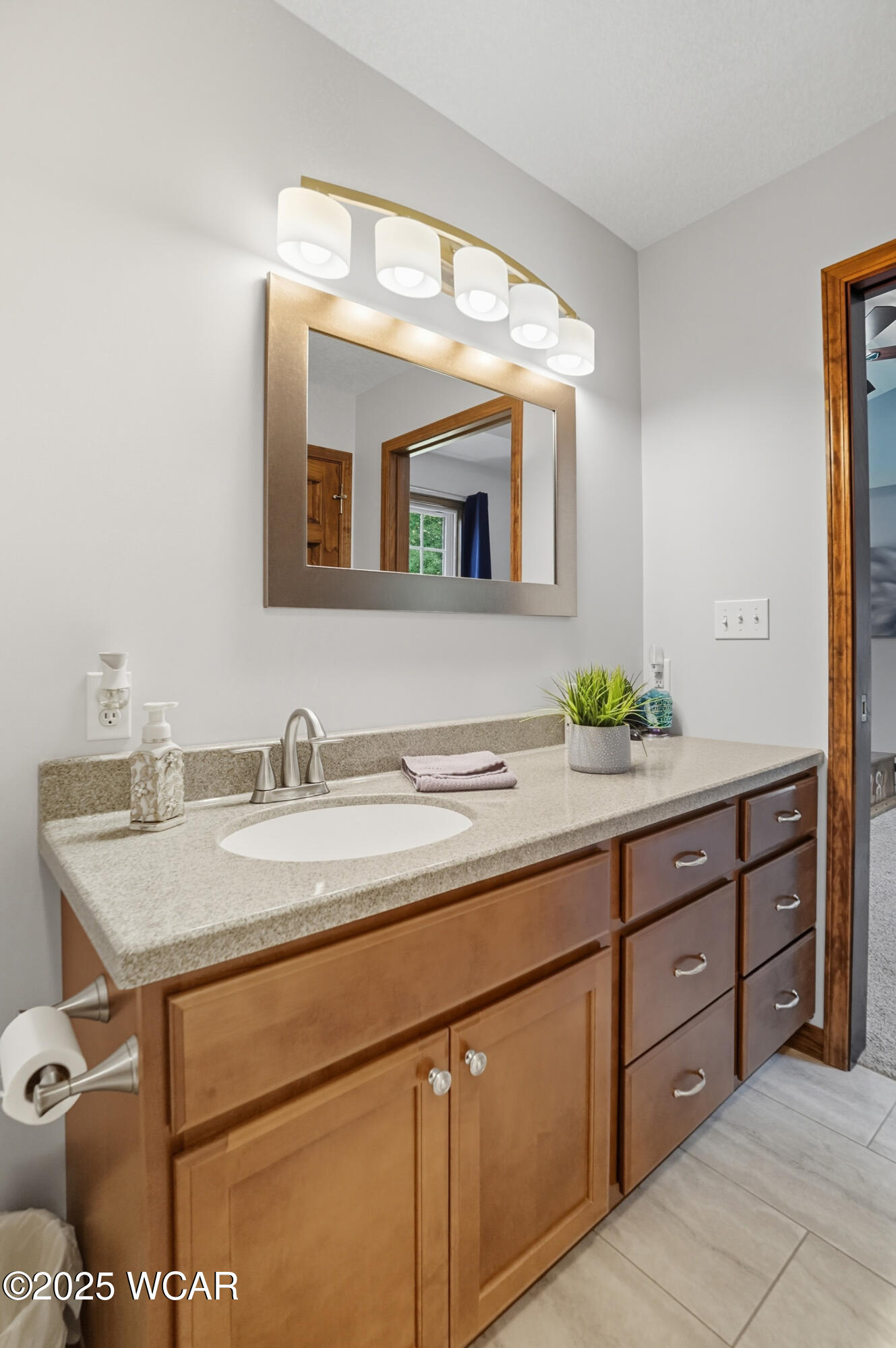 1734 Woodberry Creek Drive, Lima, Ohio