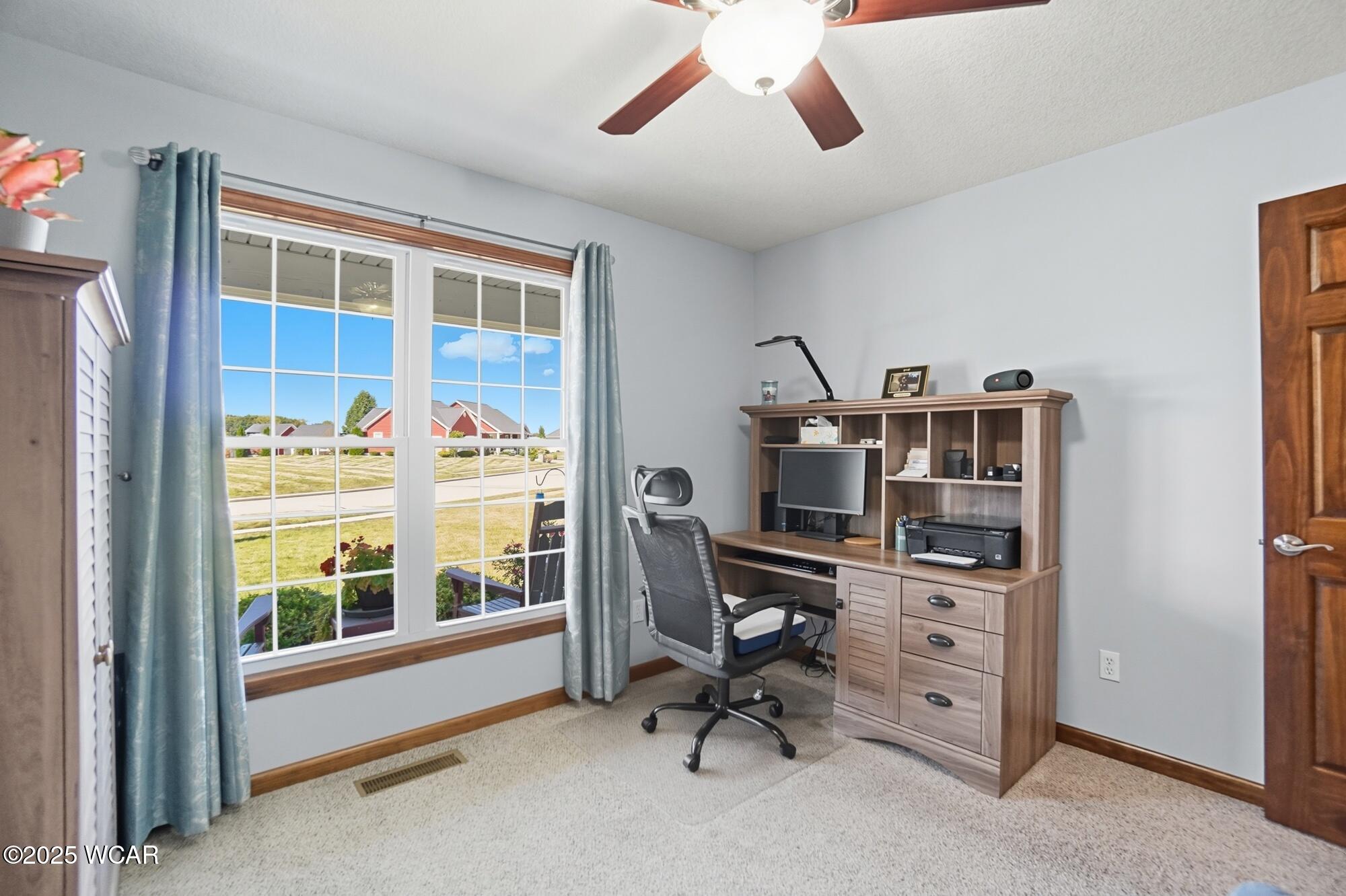 1734 Woodberry Creek Drive, Lima, Ohio