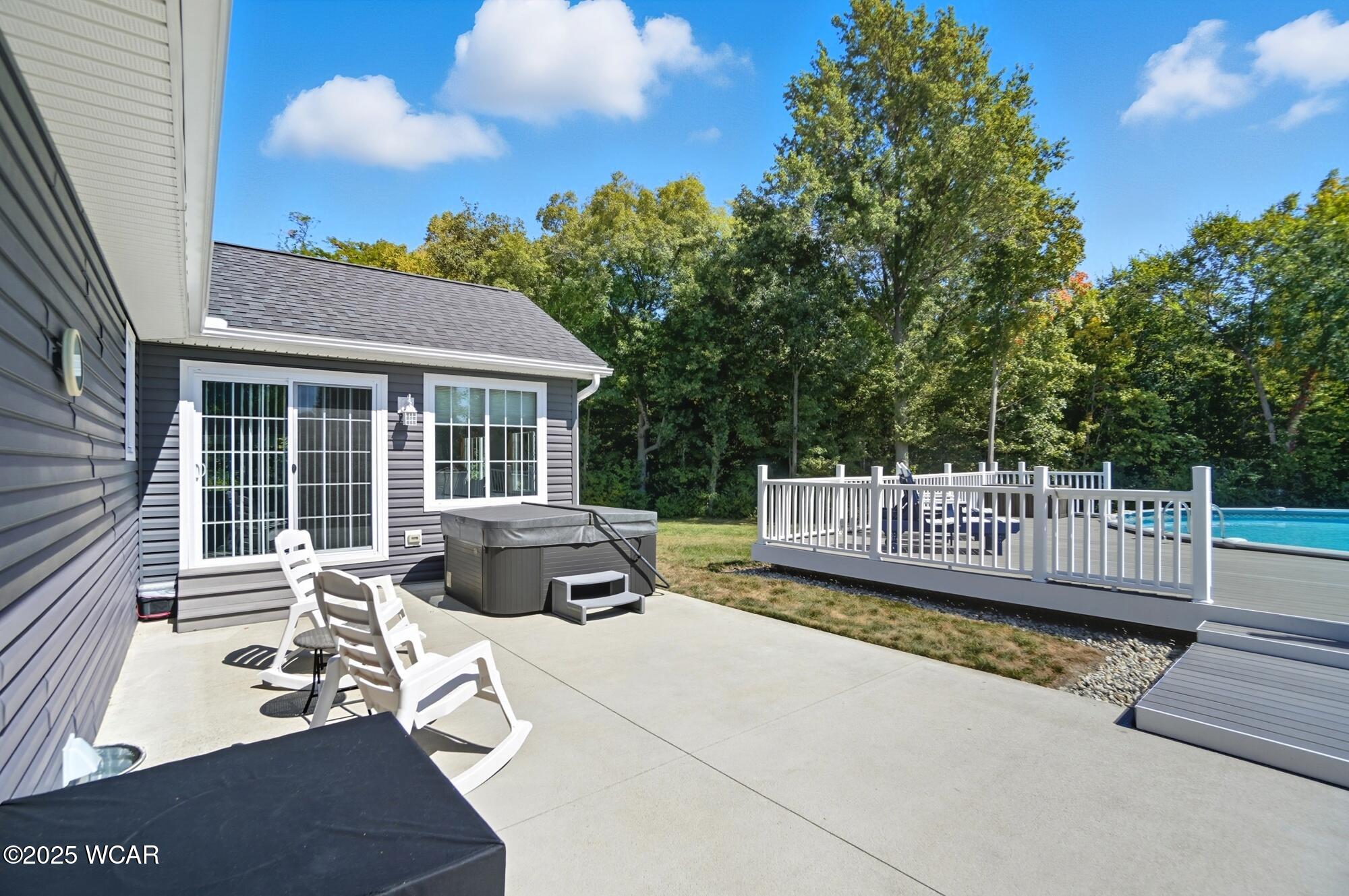 1734 Woodberry Creek Drive, Lima, Ohio