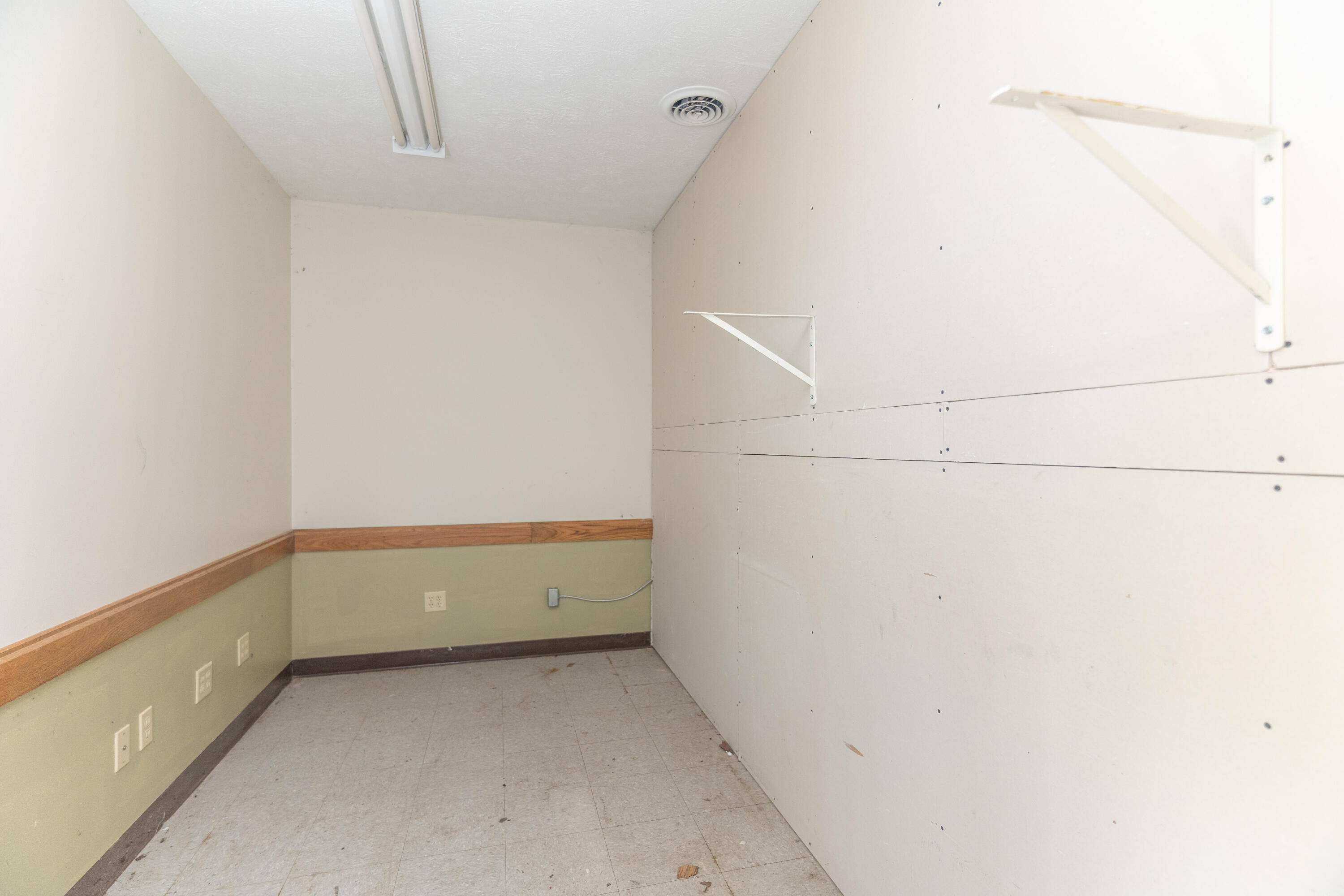 17500 State Route 274, Jackson Center, Ohio 45334