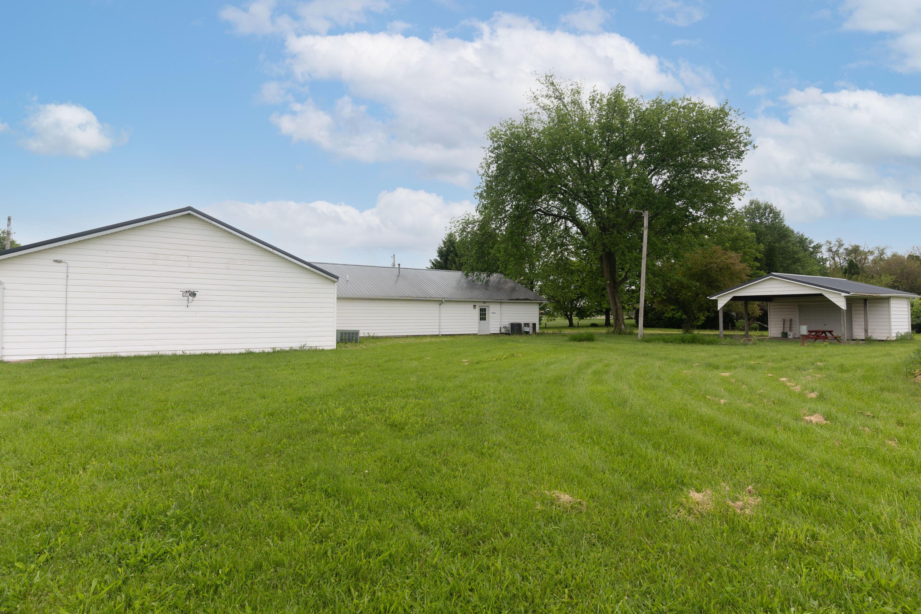 17500 State Route 274, Jackson Center, Ohio 45334