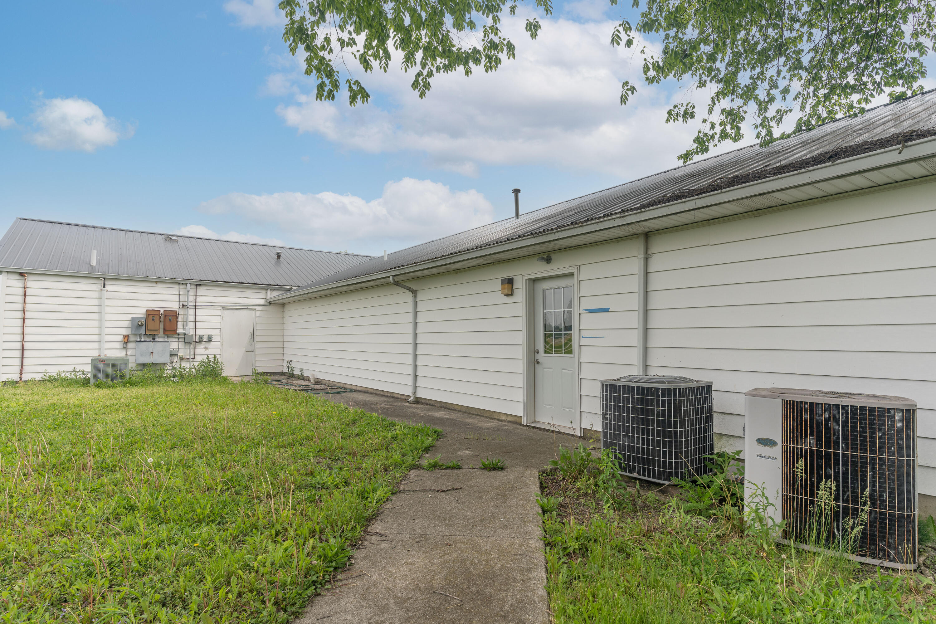 17500 State Route 274, Jackson Center, Ohio 45334