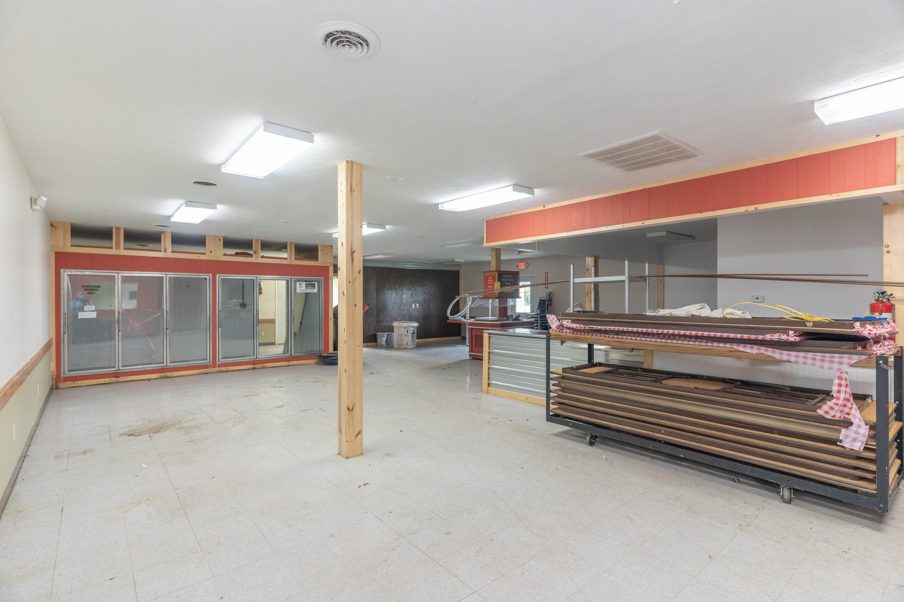 17500 State Route 274, Jackson Center, Ohio 45334