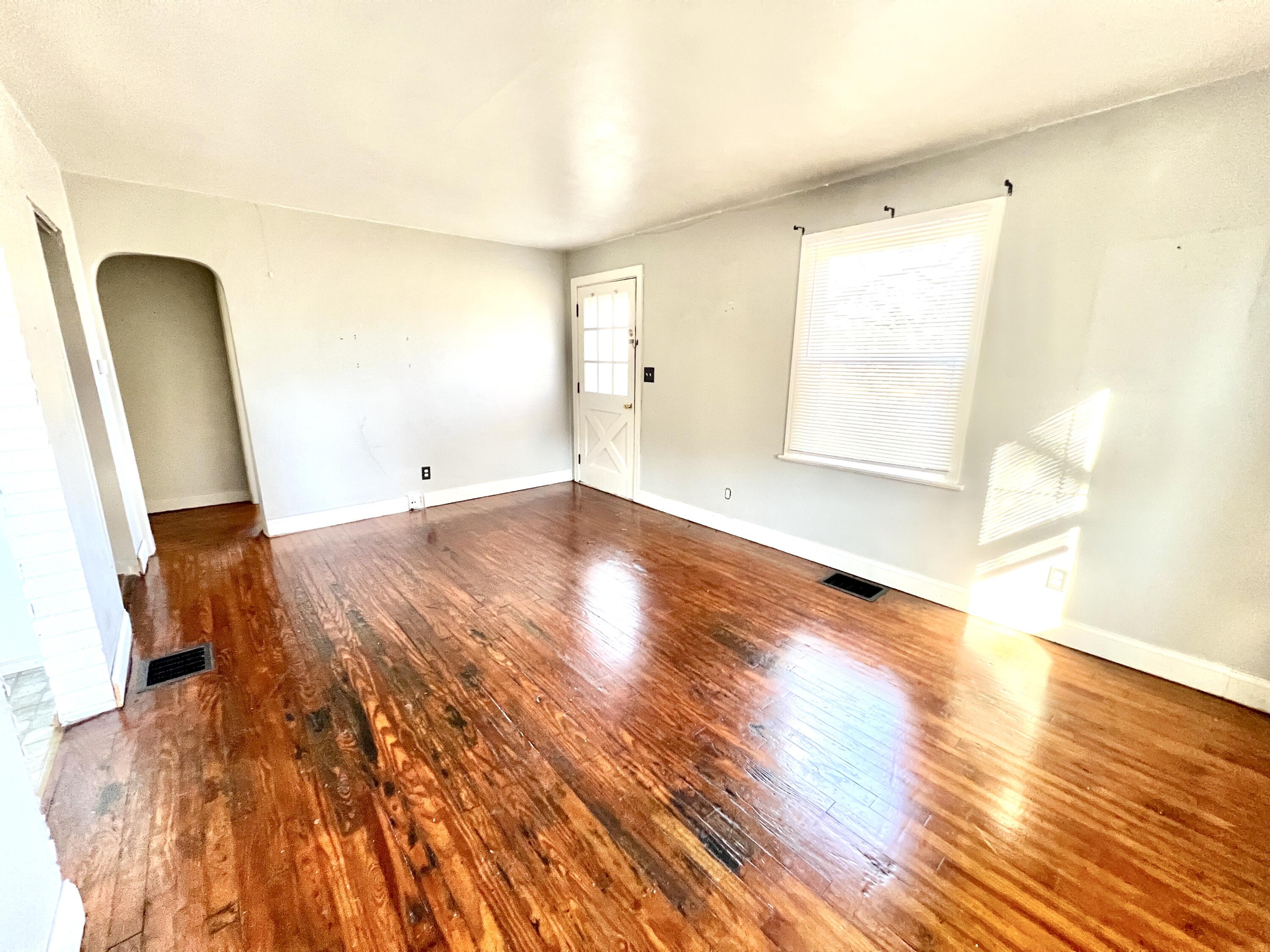 3145 Troy Road, Springfield, Ohio 45504