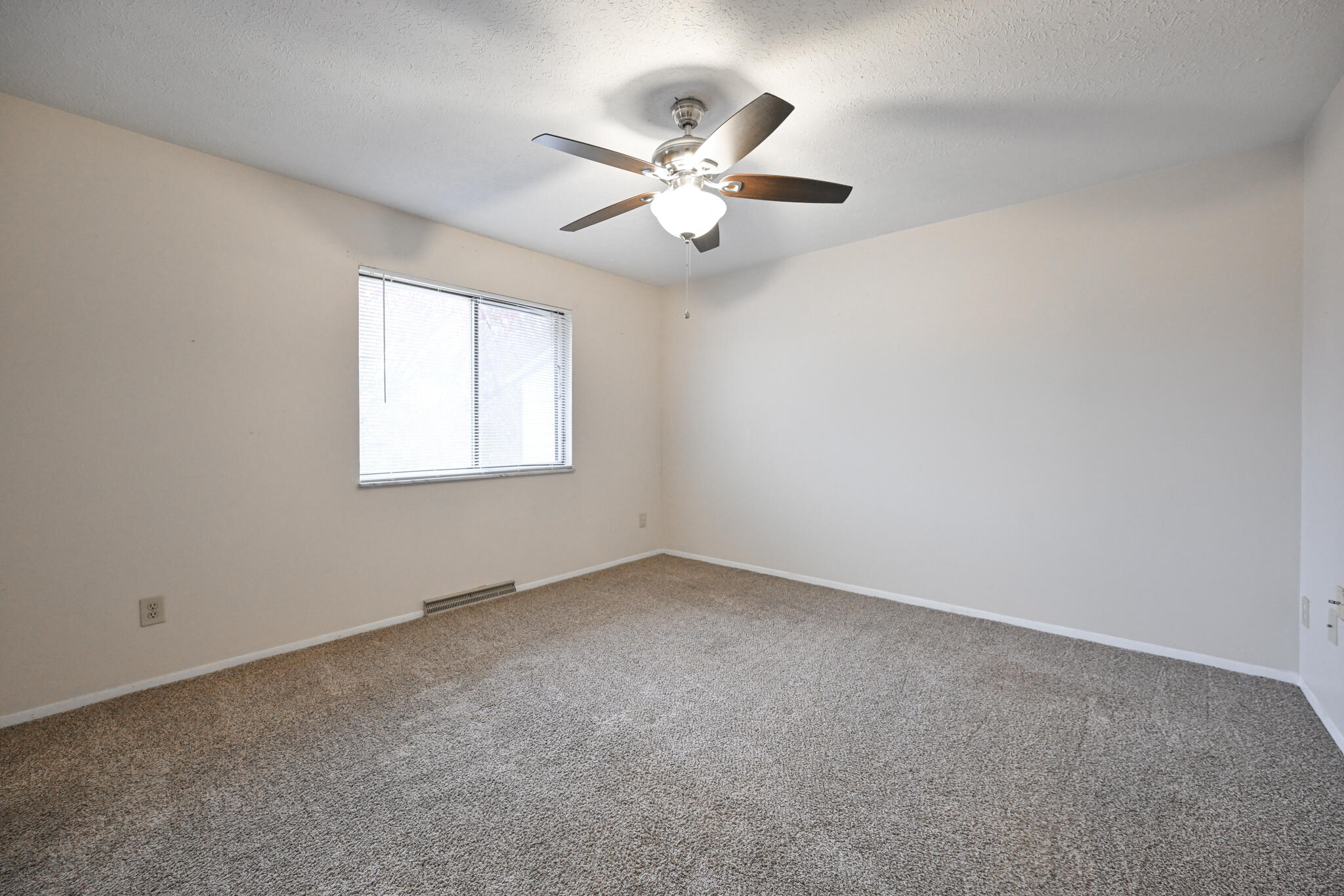 2159 Olympic Street, Springfield, Ohio 45503