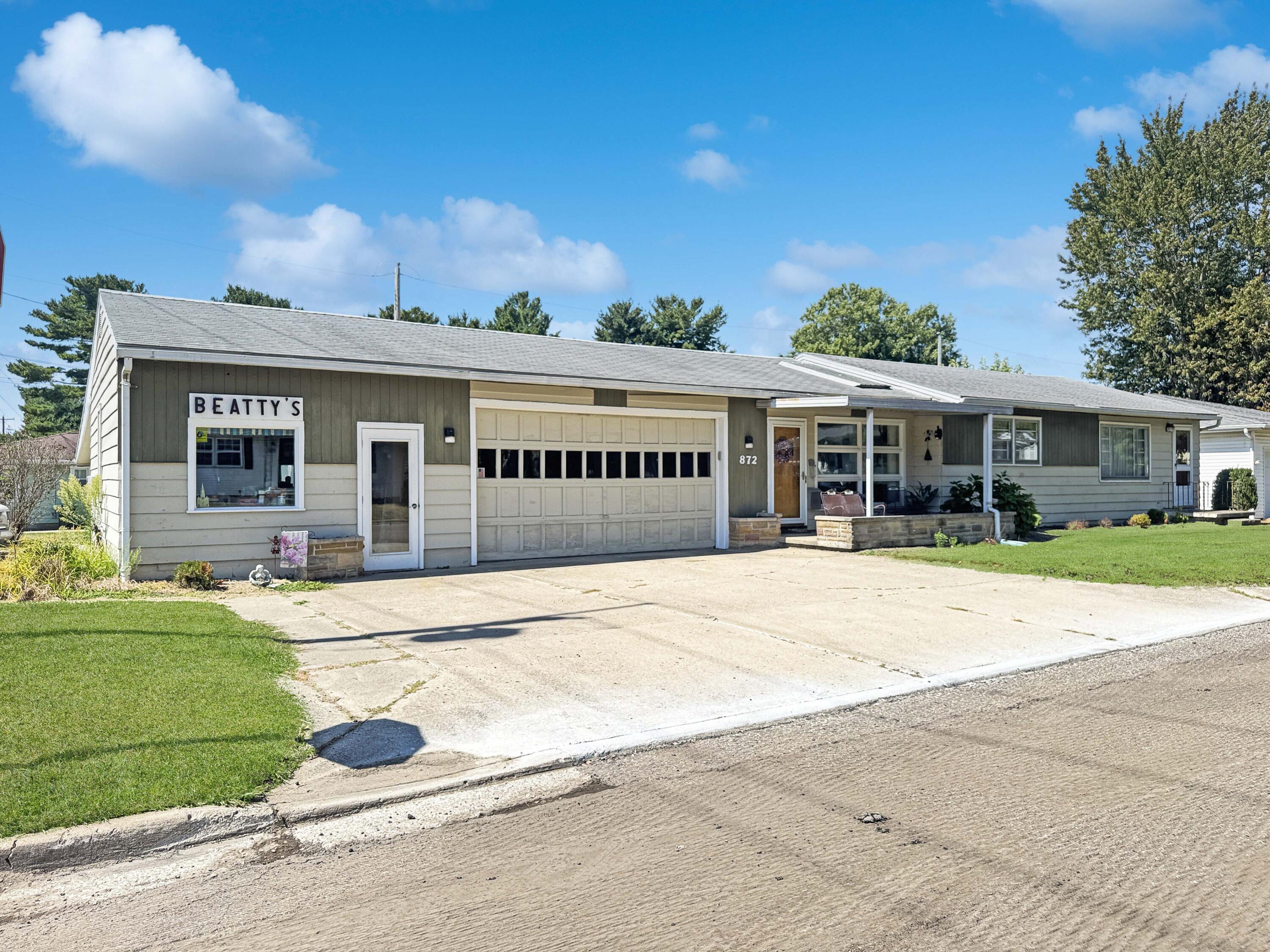 872 Eichelberger Drive, Urbana, Ohio 43078