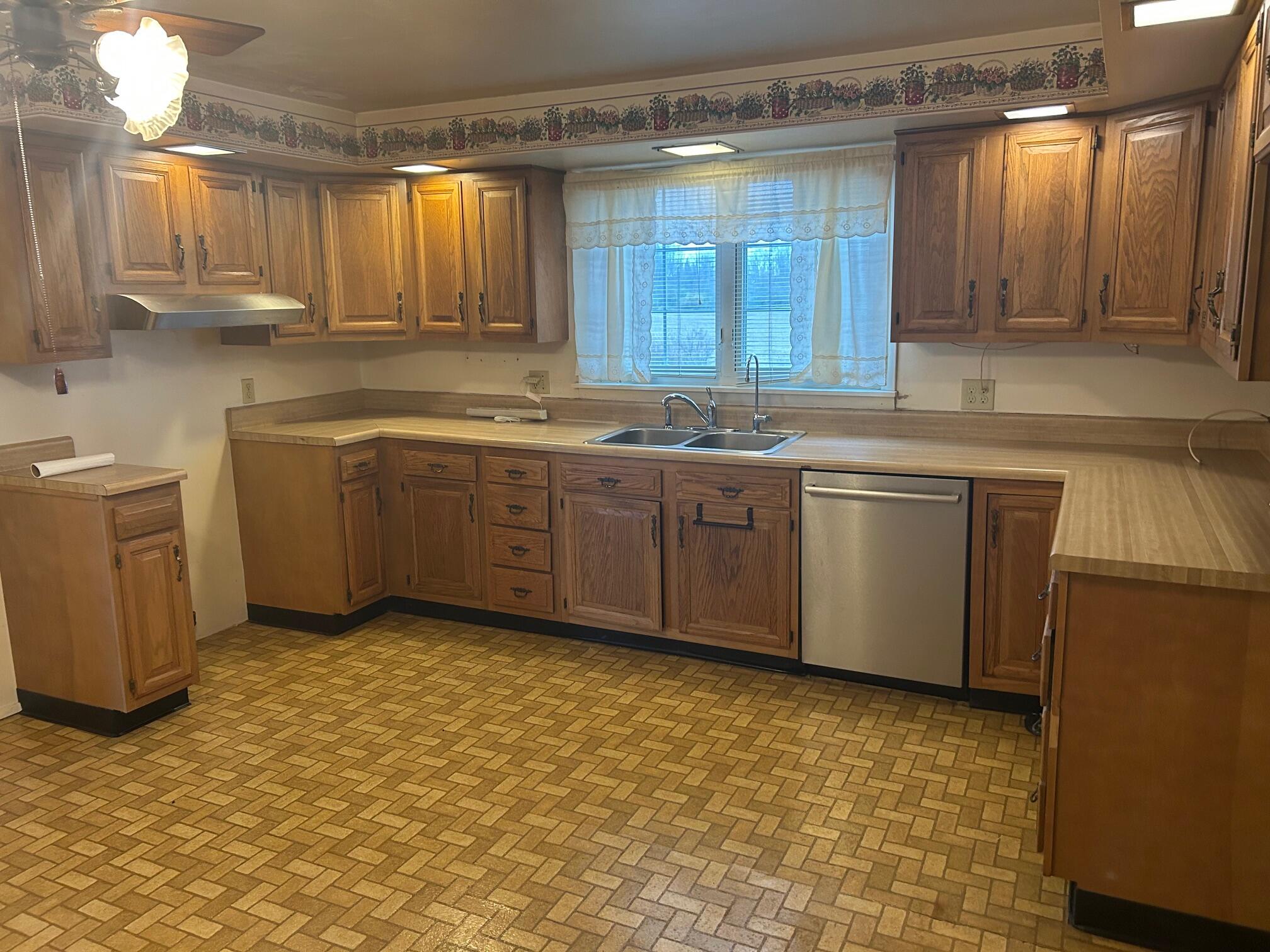 8475 State Route 29, De Graff, Ohio 43318