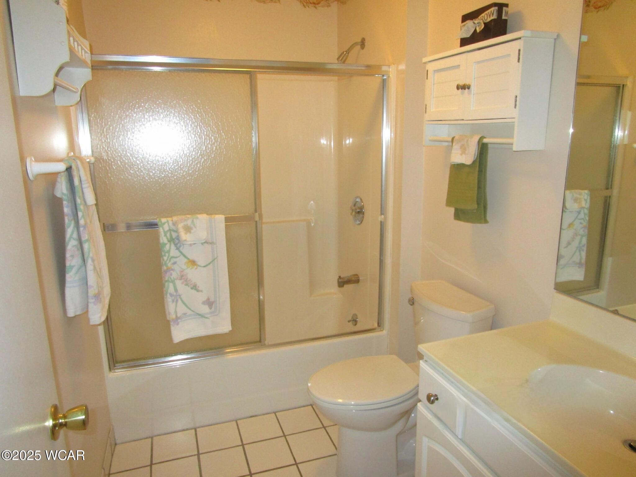 104 Oak Lane Lane, Kenton, Ohio