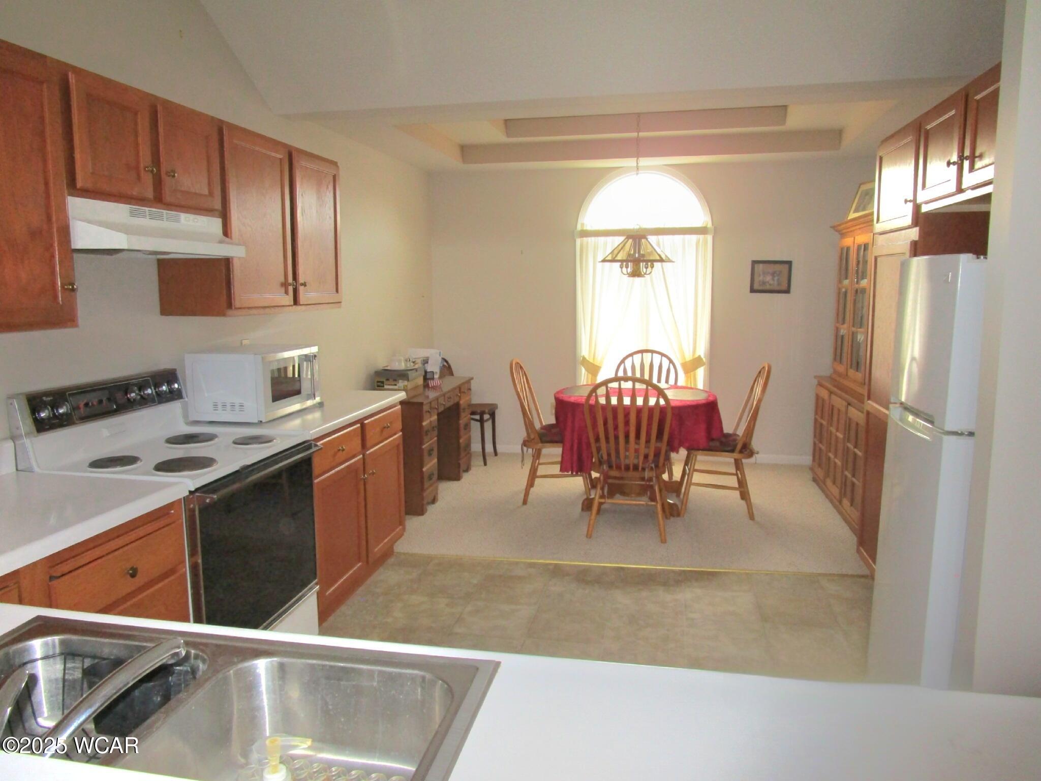 104 Oak Lane Lane, Kenton, Ohio