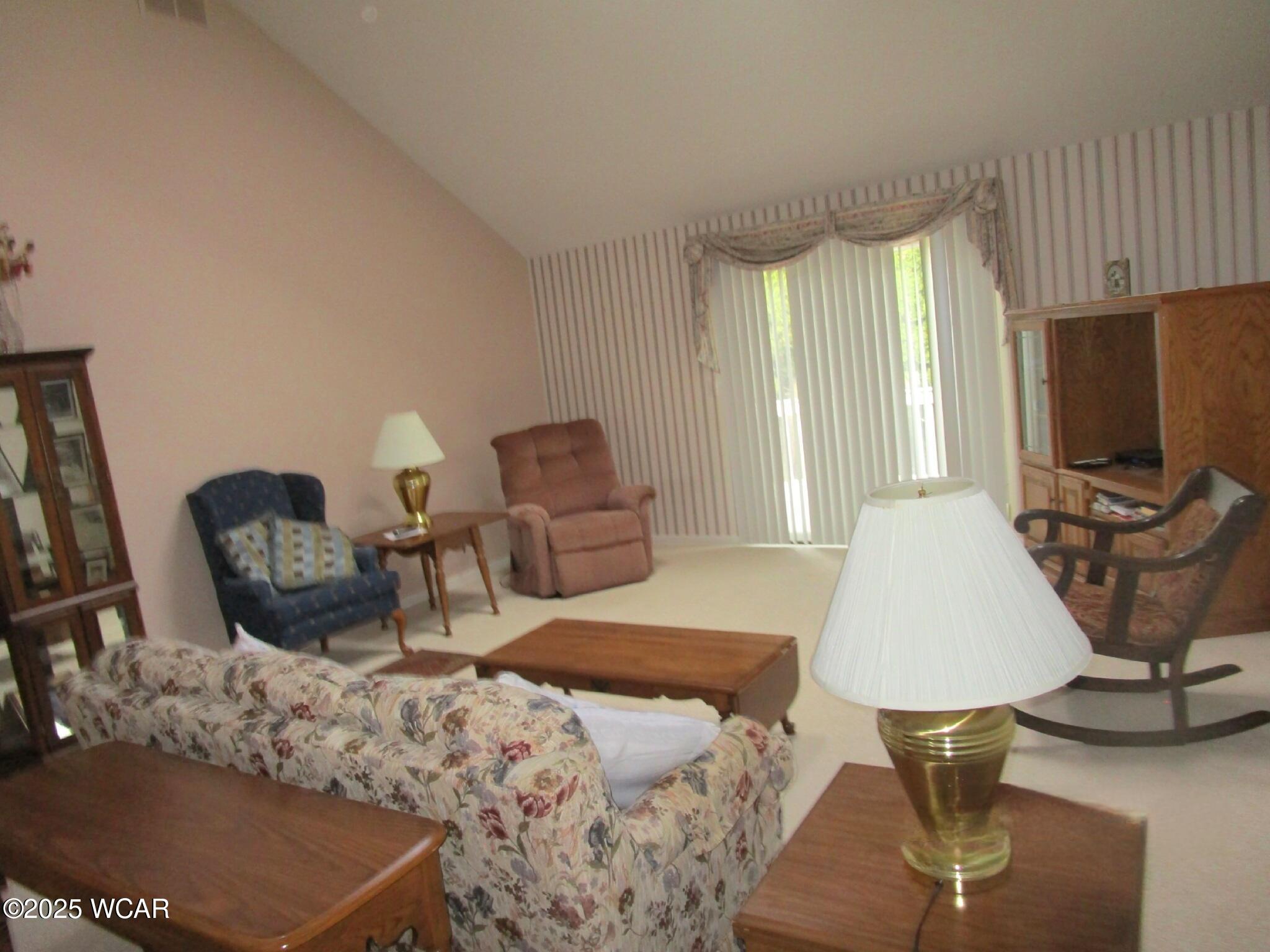 104 Oak Lane Lane, Kenton, Ohio