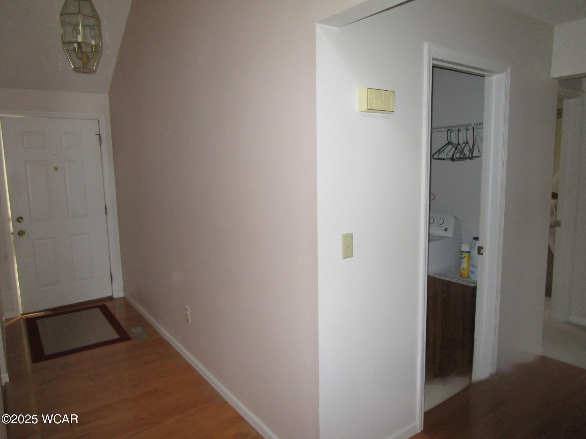 104 Oak Lane Lane, Kenton, Ohio