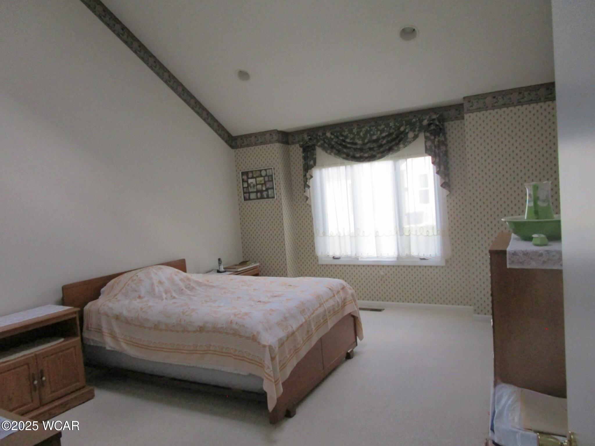 104 Oak Lane Lane, Kenton, Ohio