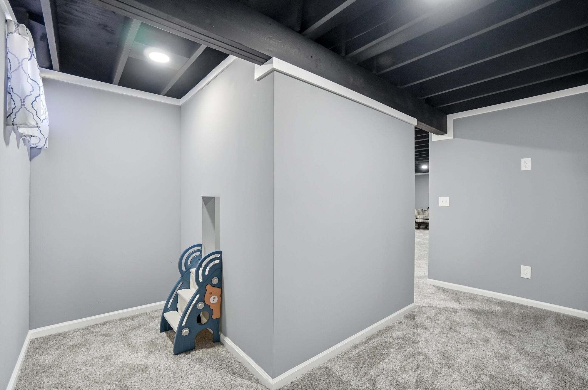 624 Aberfelda Drive, Springfield, Ohio 45504