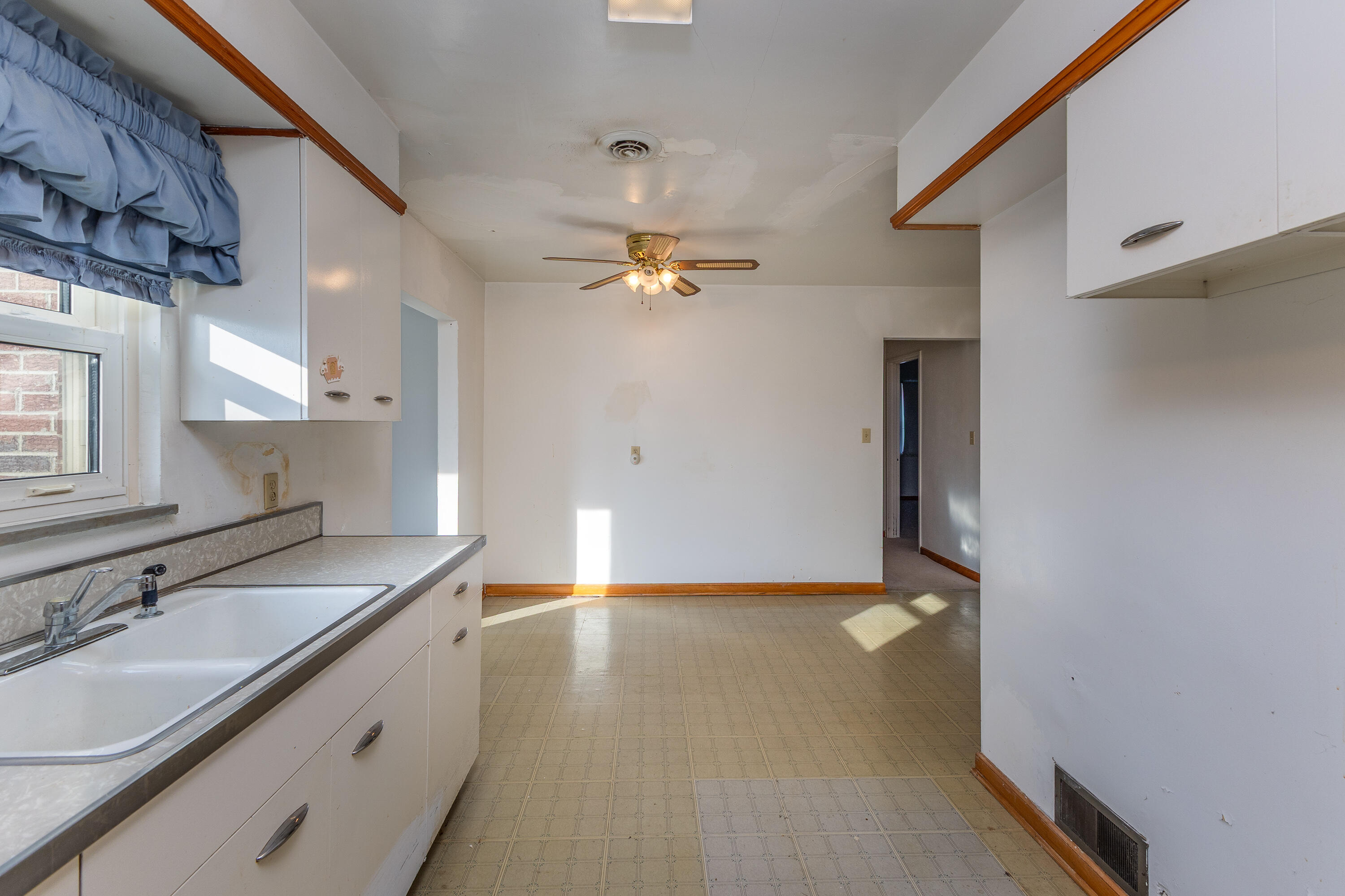 1228 Alta Vista Drive, Dayton, Ohio 45420