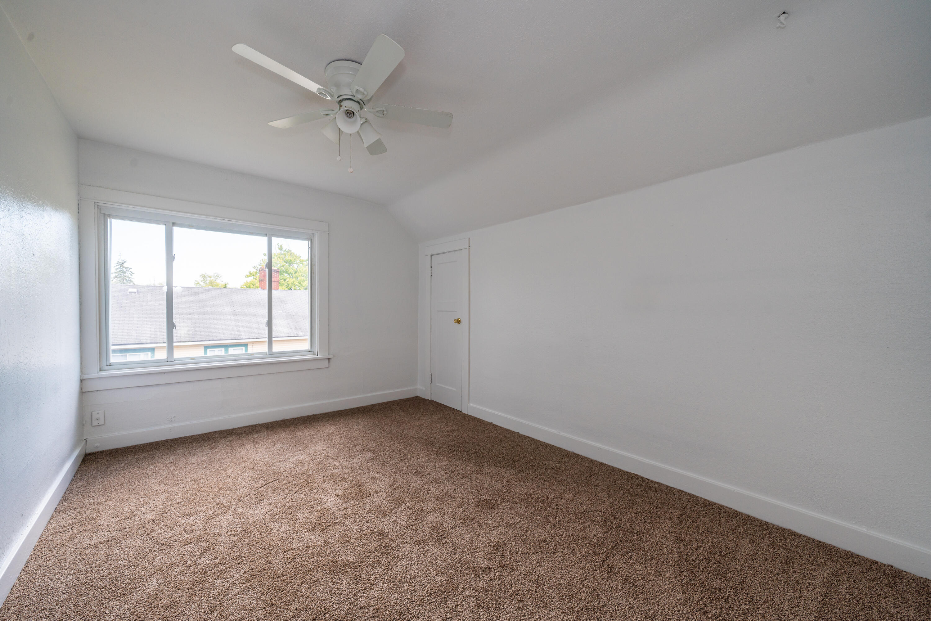 3805 Hoover Avenue, Dayton, Ohio 45402