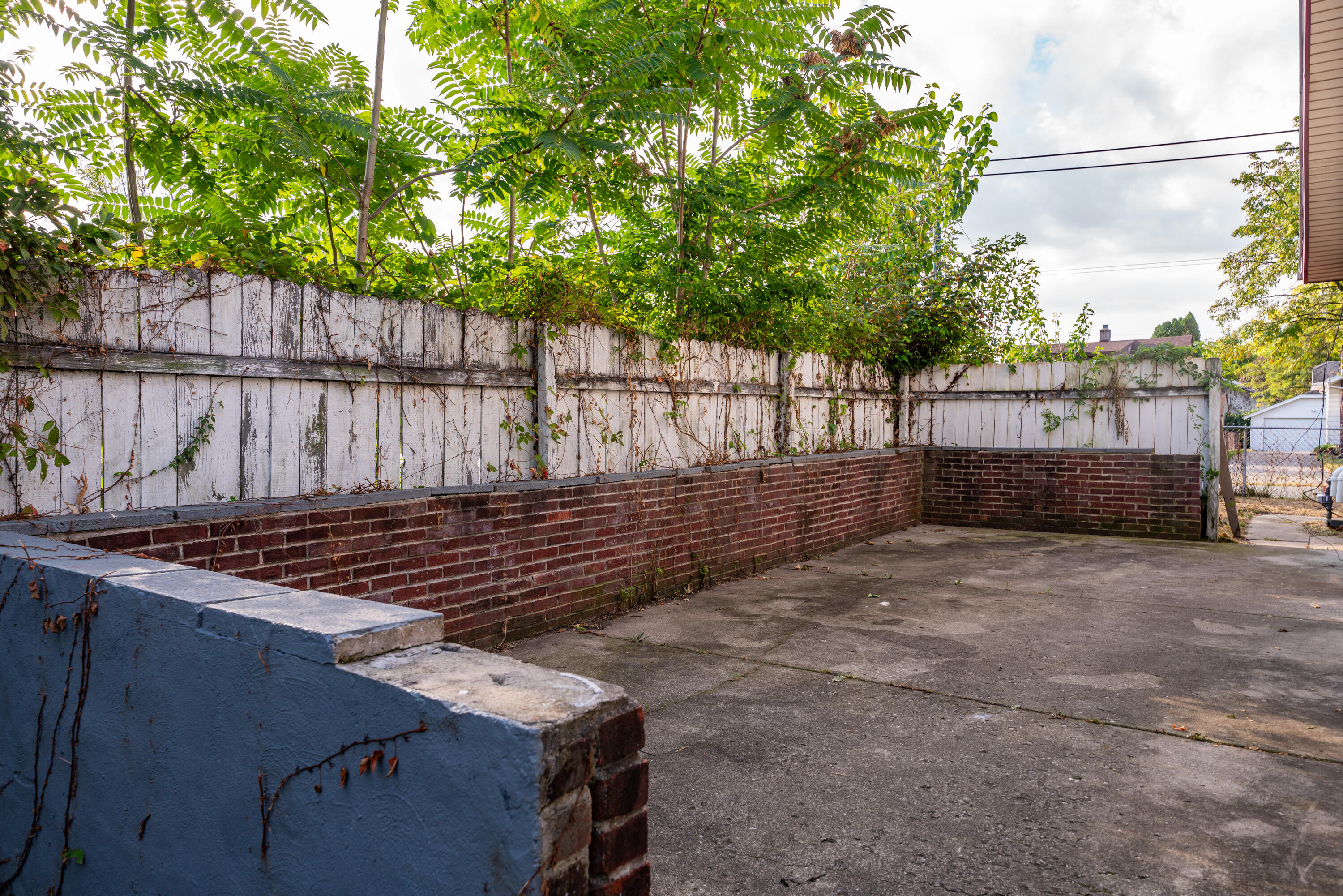 3805 Hoover Avenue, Dayton, Ohio 45402