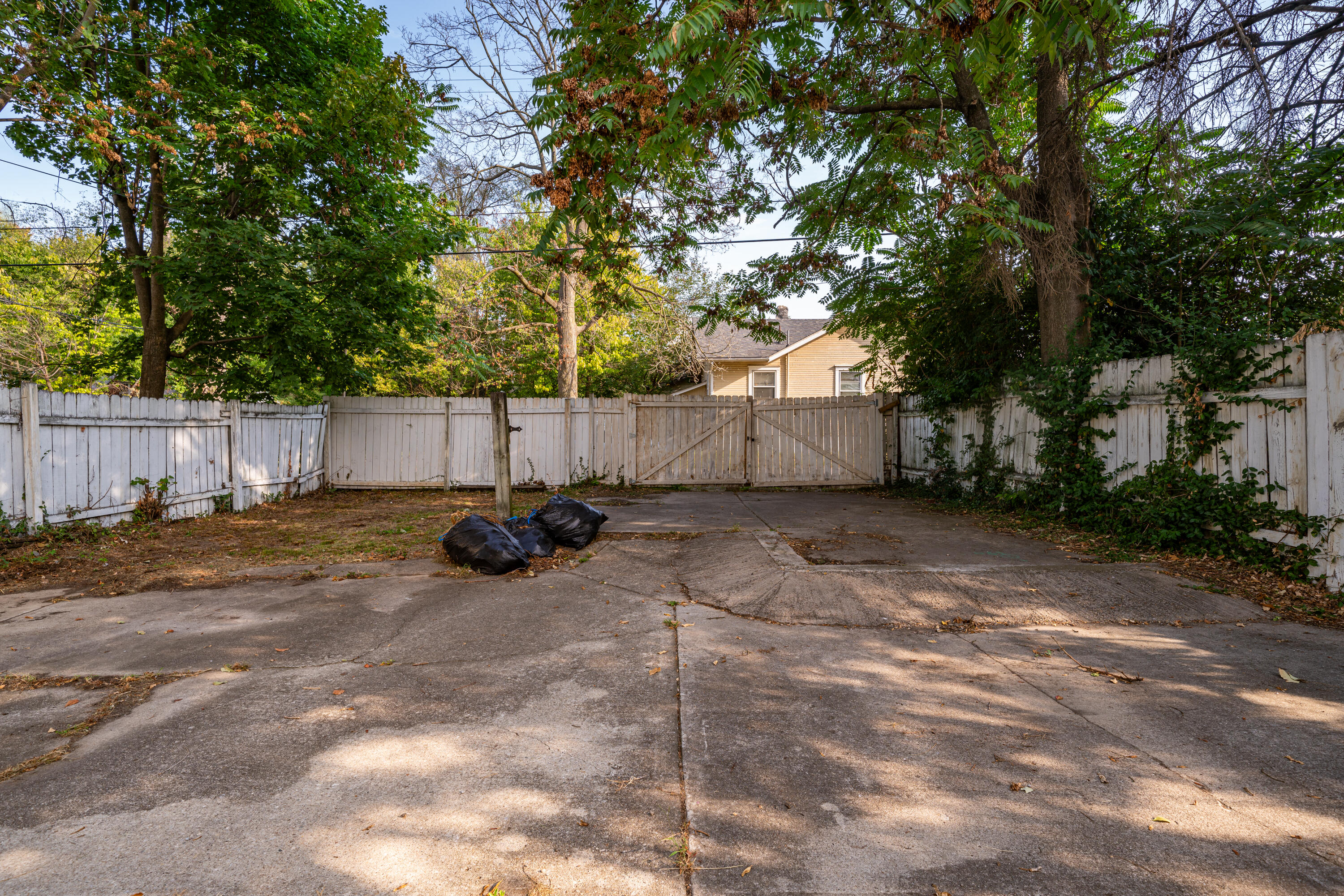 3805 Hoover Avenue, Dayton, Ohio 45402