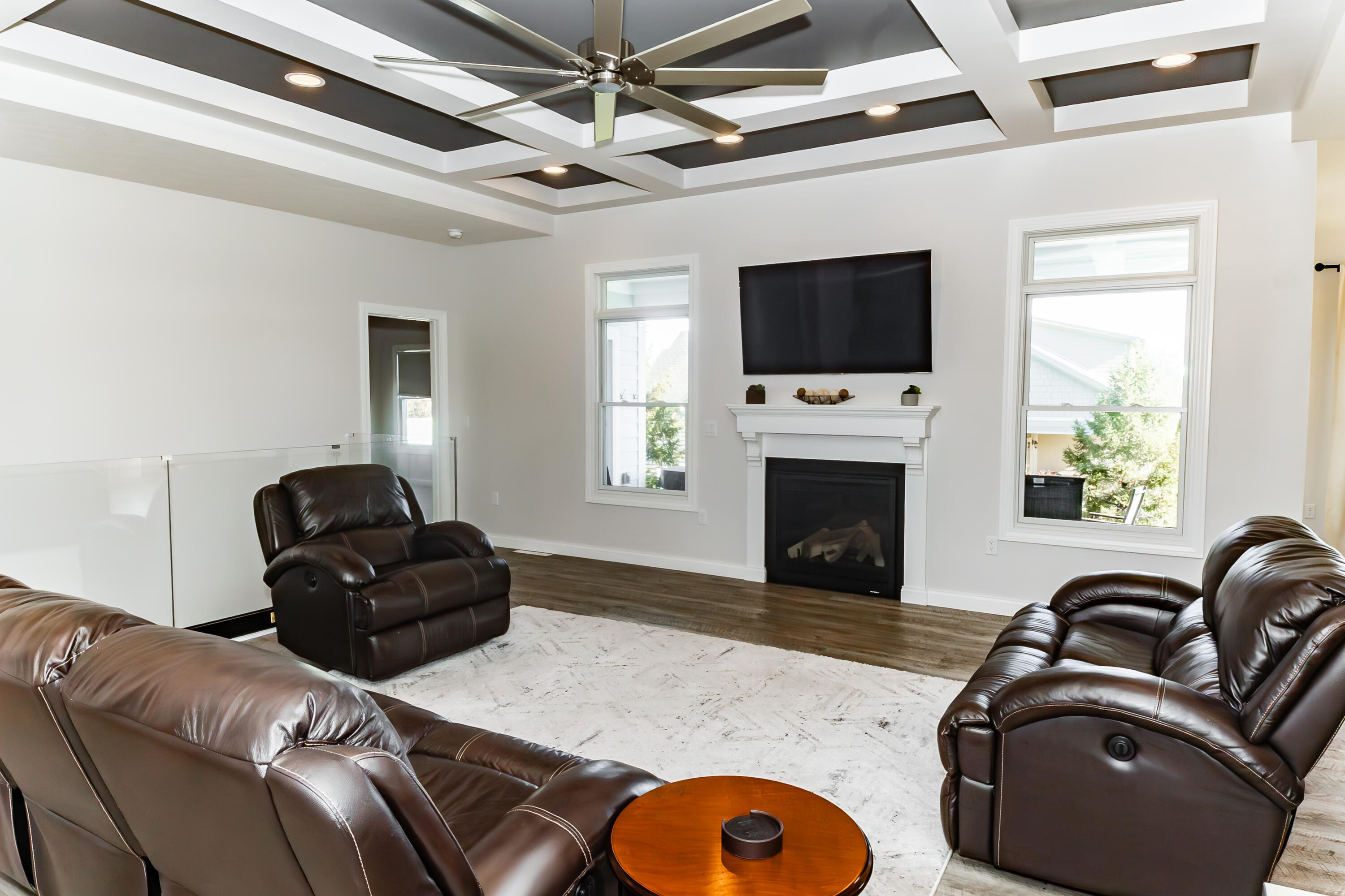 1018 Hunters Ridge Drive, Tipp City, Ohio 45371