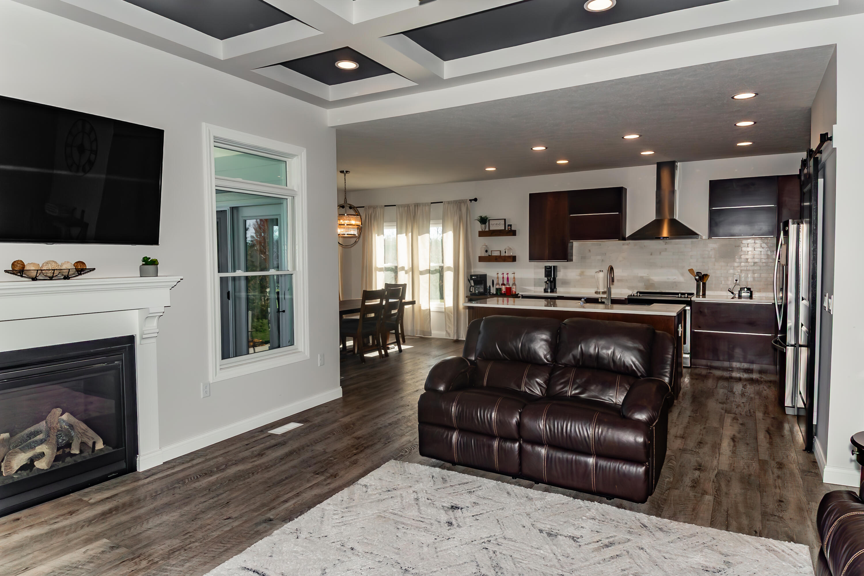 1018 Hunters Ridge Drive, Tipp City, Ohio 45371