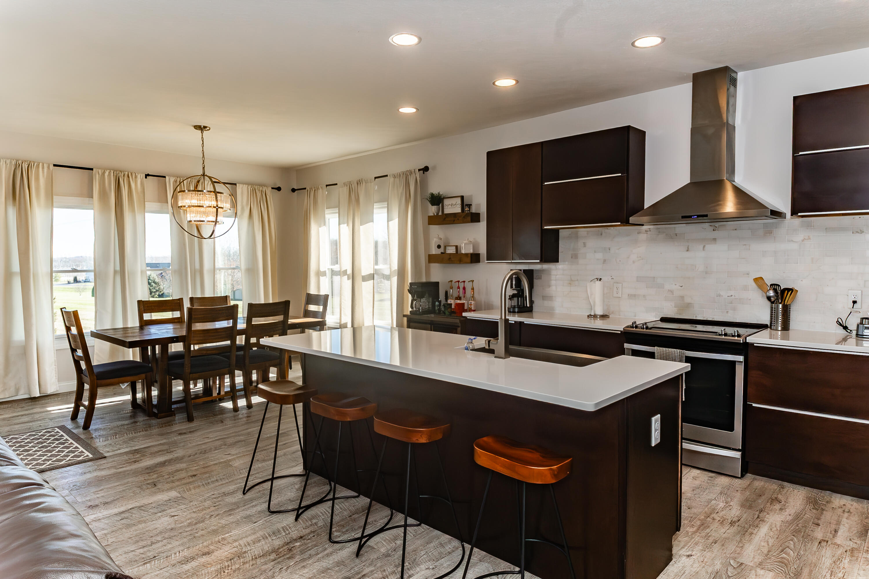 1018 Hunters Ridge Drive, Tipp City, Ohio 45371