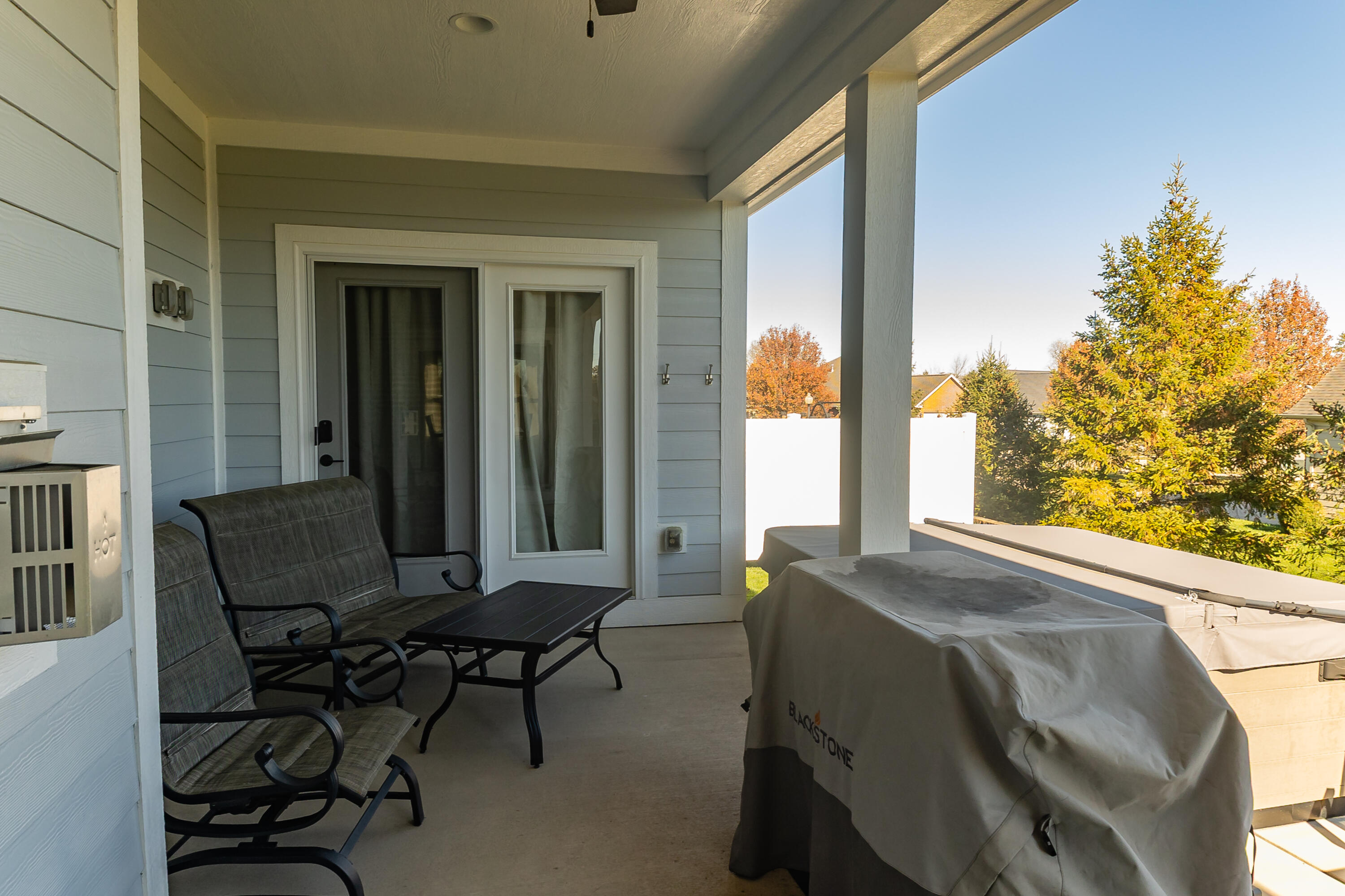 1018 Hunters Ridge Drive, Tipp City, Ohio 45371