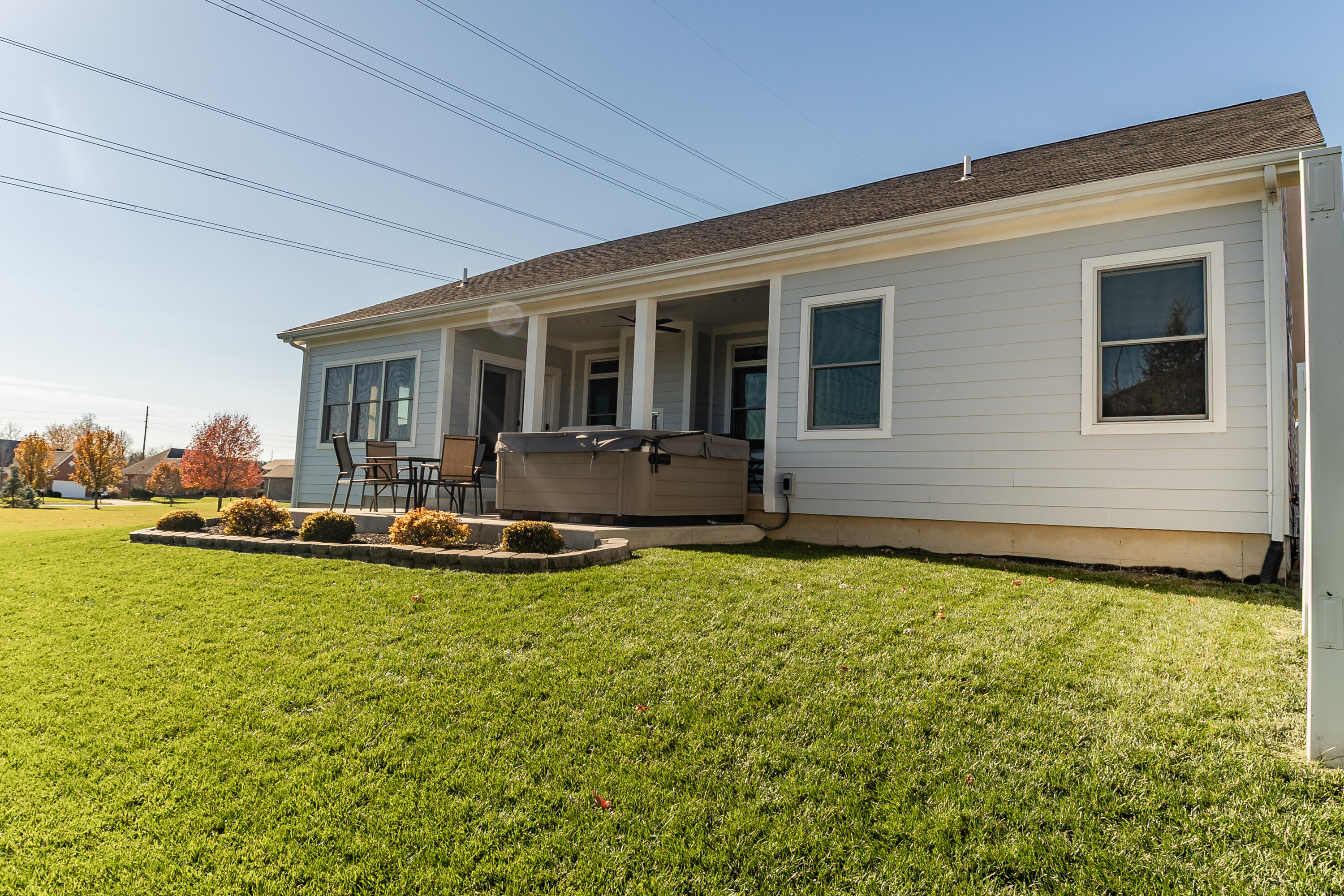 1018 Hunters Ridge Drive, Tipp City, Ohio 45371