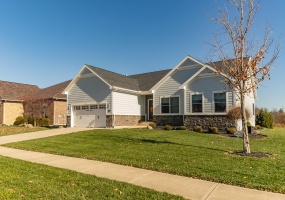 1018 Hunters Ridge Drive, Tipp City, Ohio 45371, 3 Bedrooms Bedrooms, ,3 BathroomsBathrooms,Residential,For Sale,Hunters Ridge,1042711
