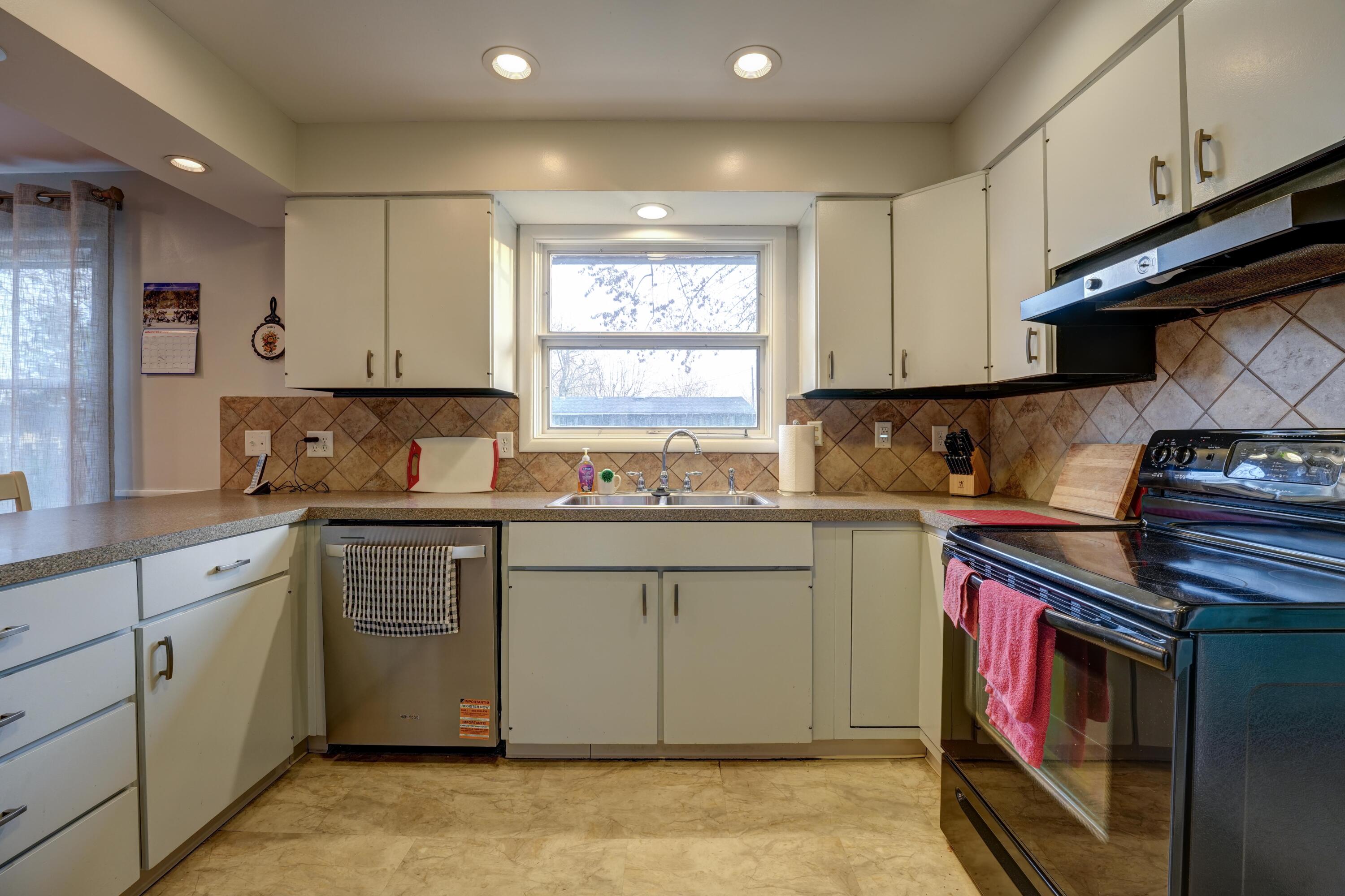 221 Hickory Drive, Greenville, Ohio 45331