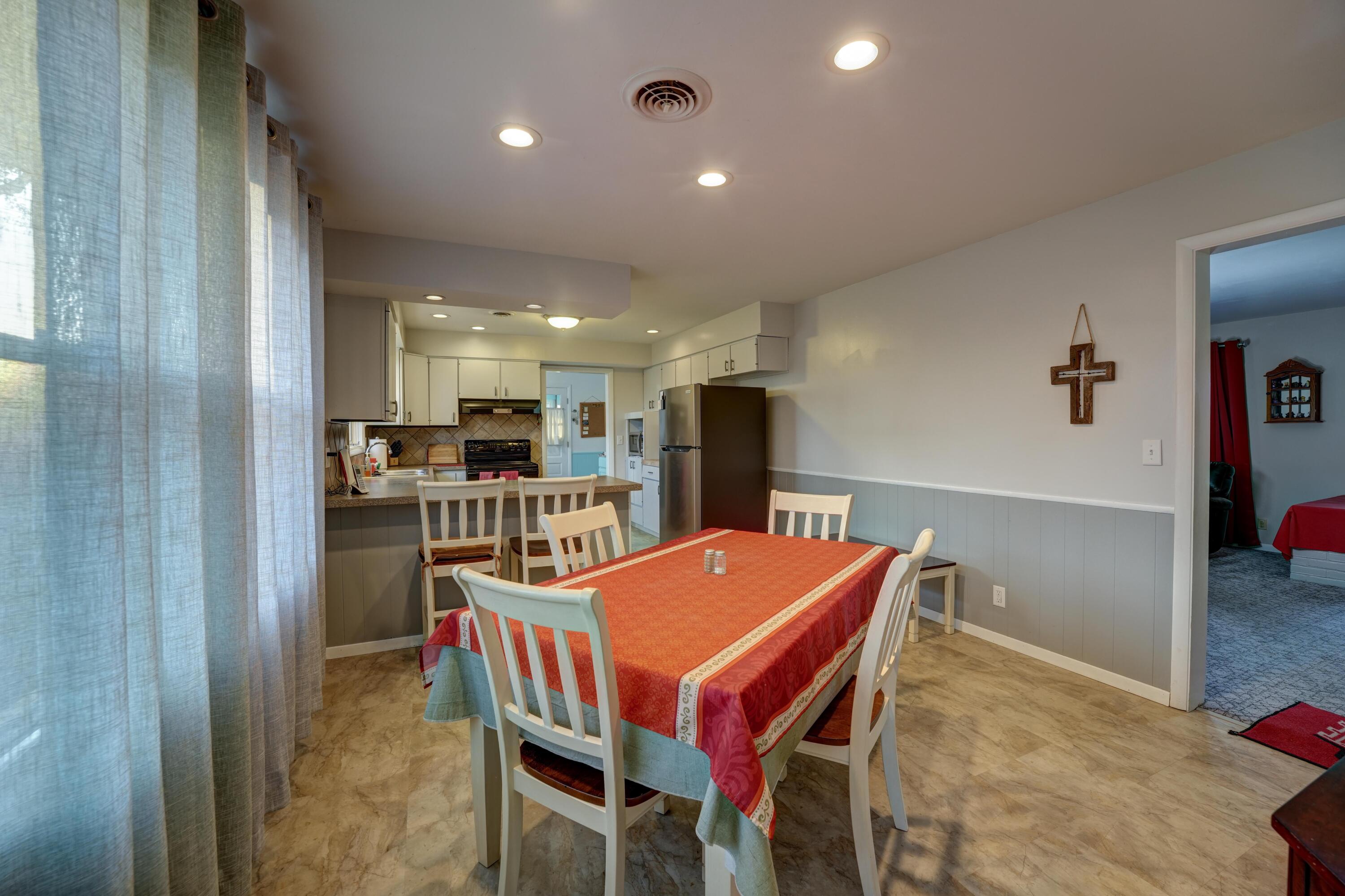 221 Hickory Drive, Greenville, Ohio 45331