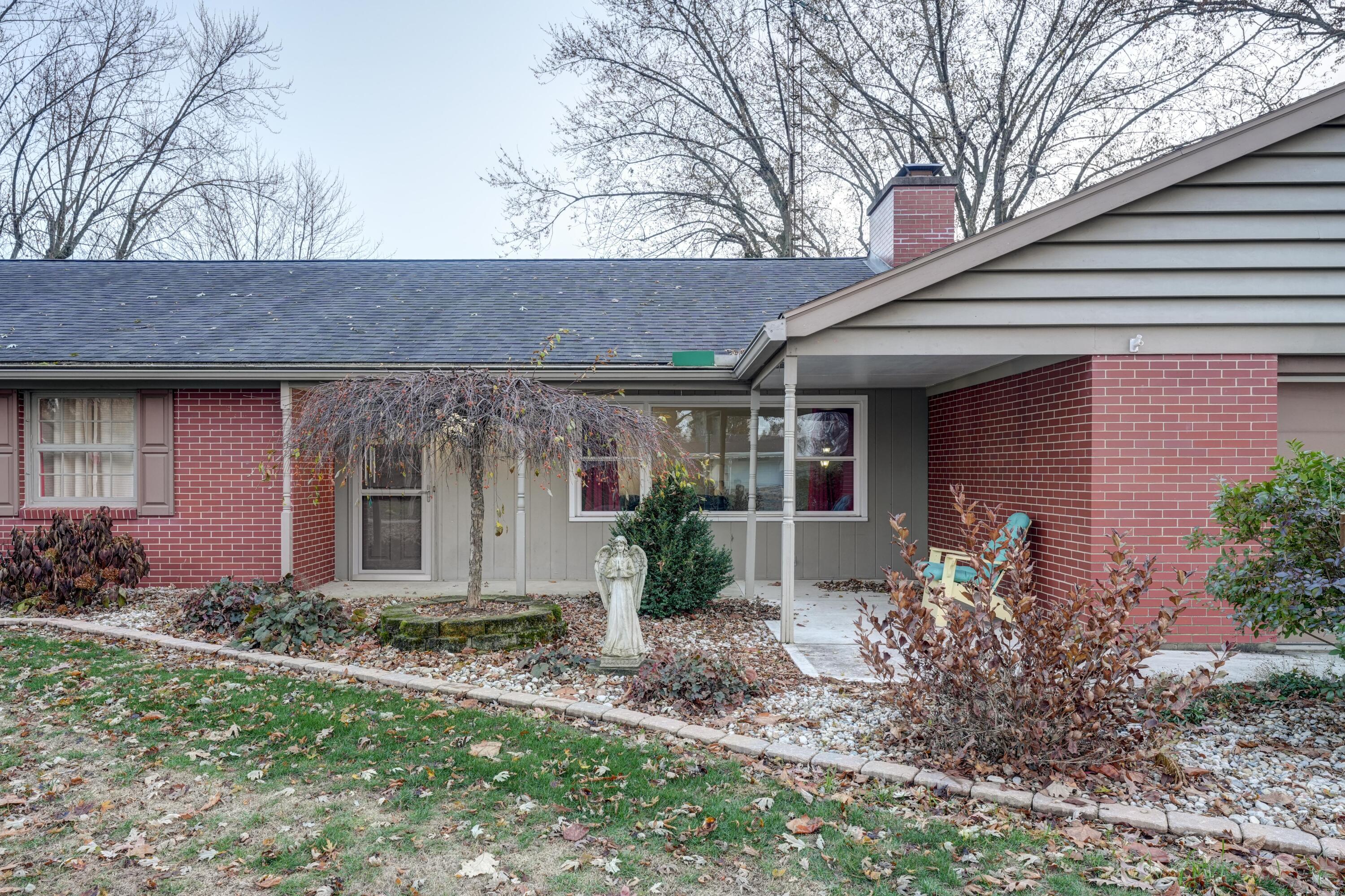 221 Hickory Drive, Greenville, Ohio 45331