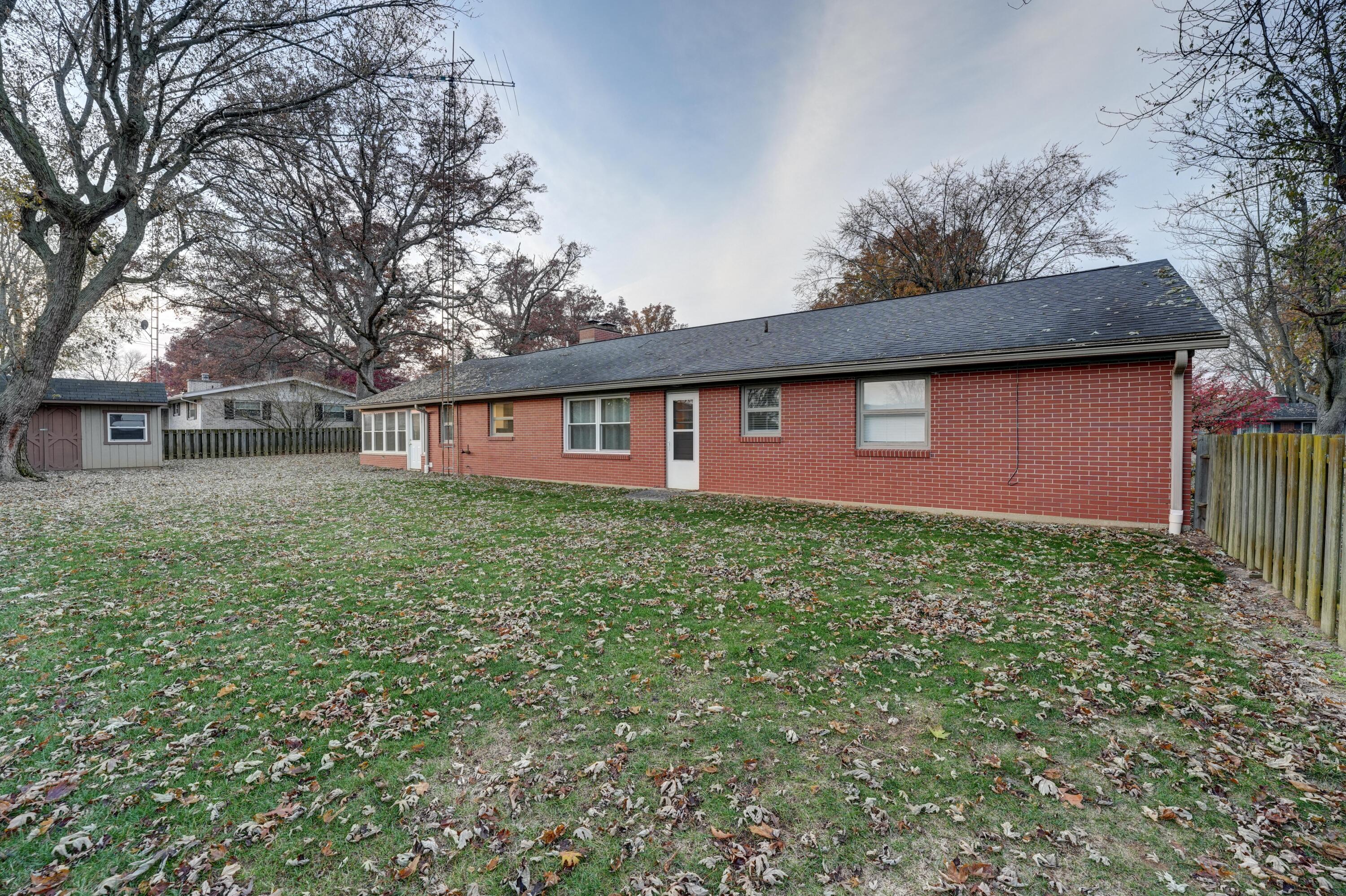 221 Hickory Drive, Greenville, Ohio 45331