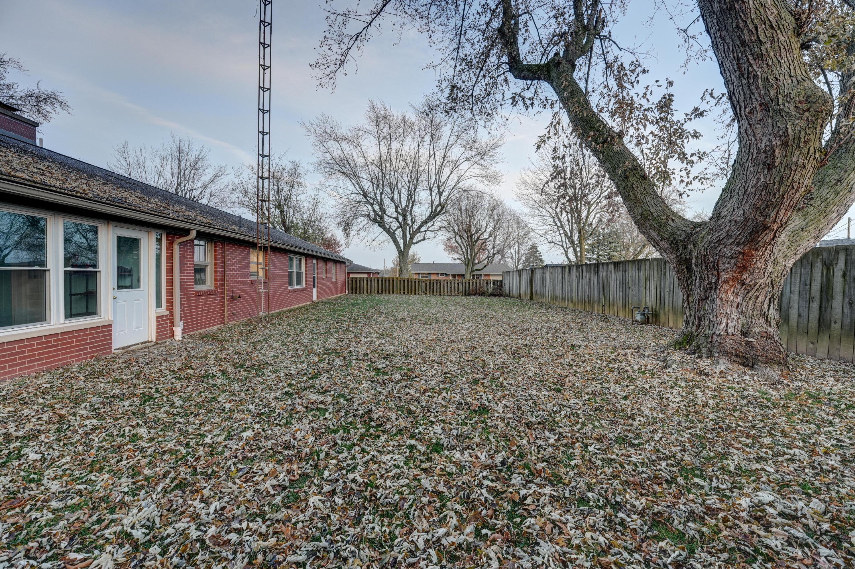 221 Hickory Drive, Greenville, Ohio 45331