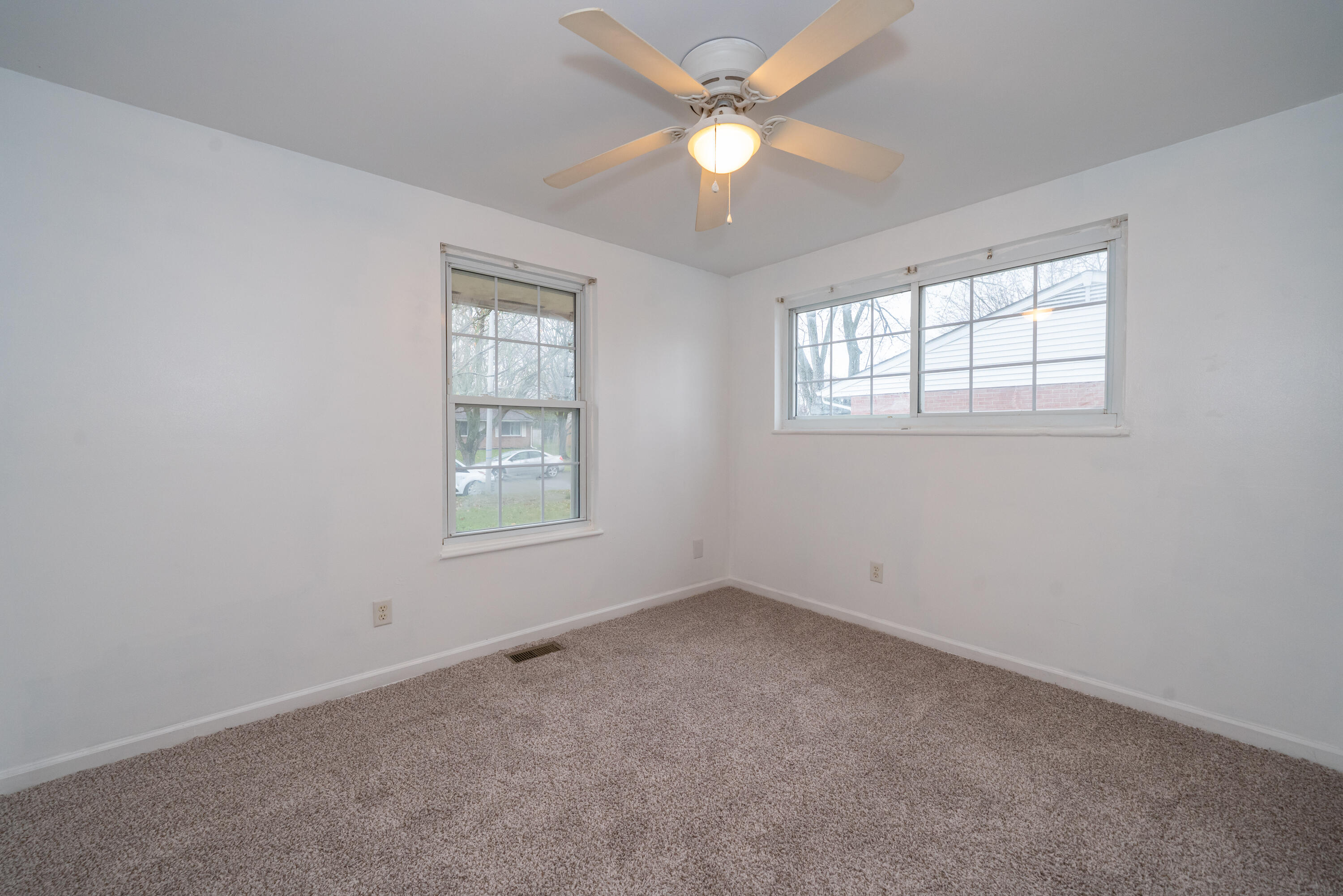 6773 Summerdale Drive, Huber Heights, Ohio 45424