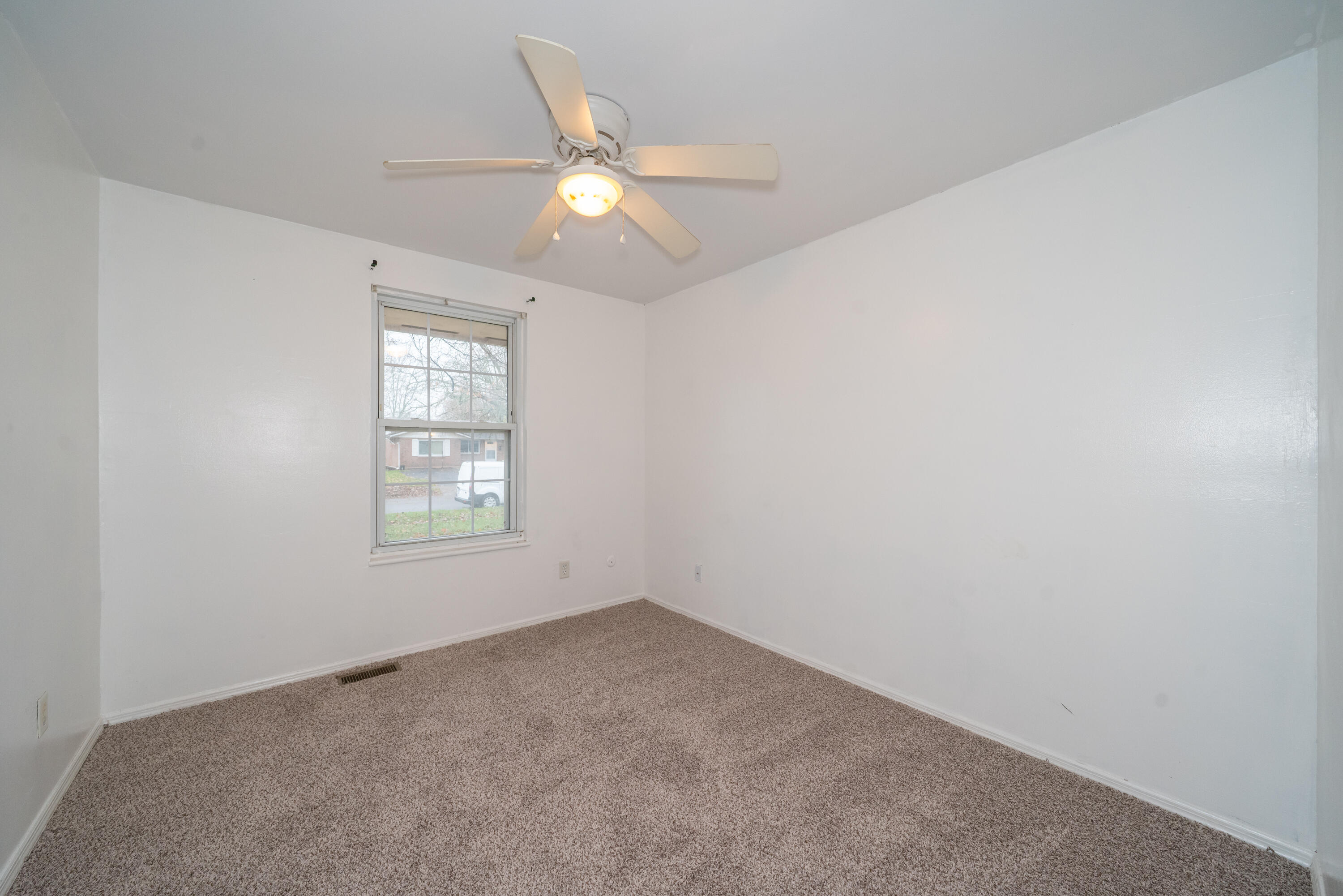 6773 Summerdale Drive, Huber Heights, Ohio 45424