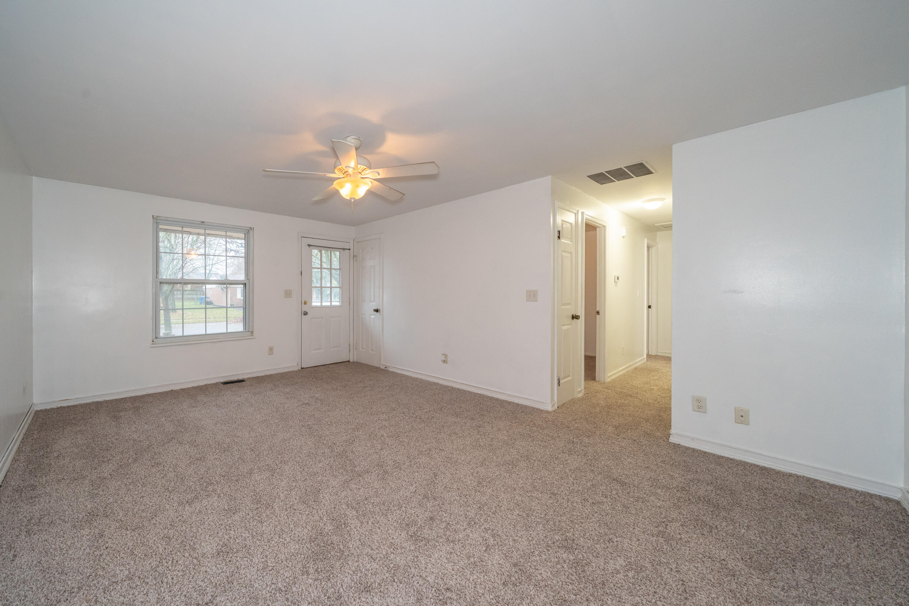 6773 Summerdale Drive, Huber Heights, Ohio 45424