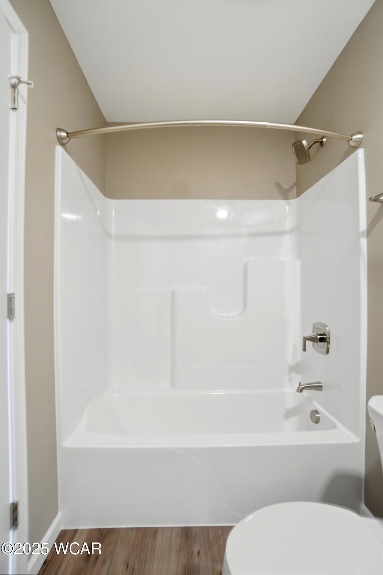 2882 Autumn Lake Drive, Lima, Ohio