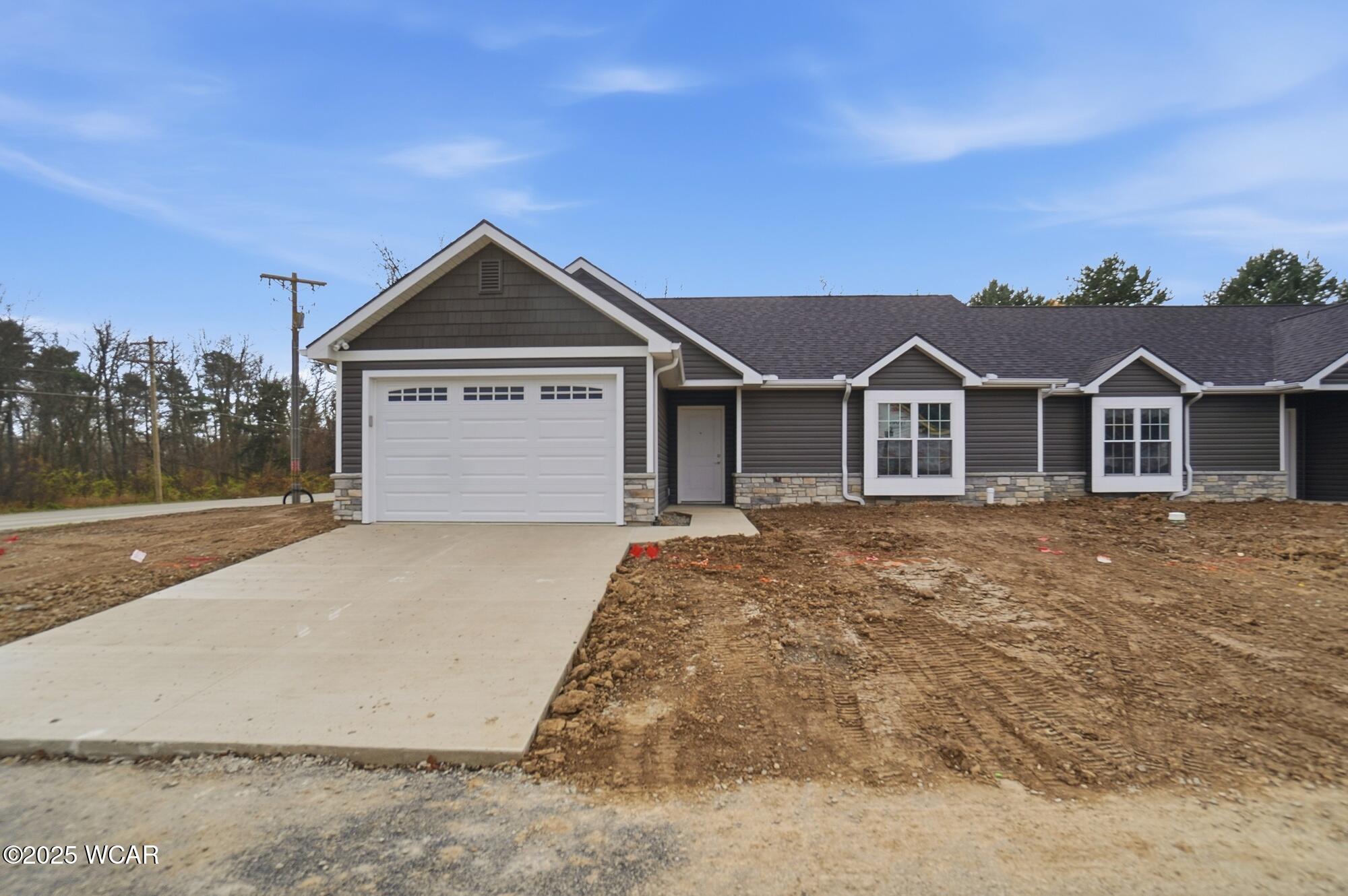 2882 Autumn Lake Drive, Lima, Ohio