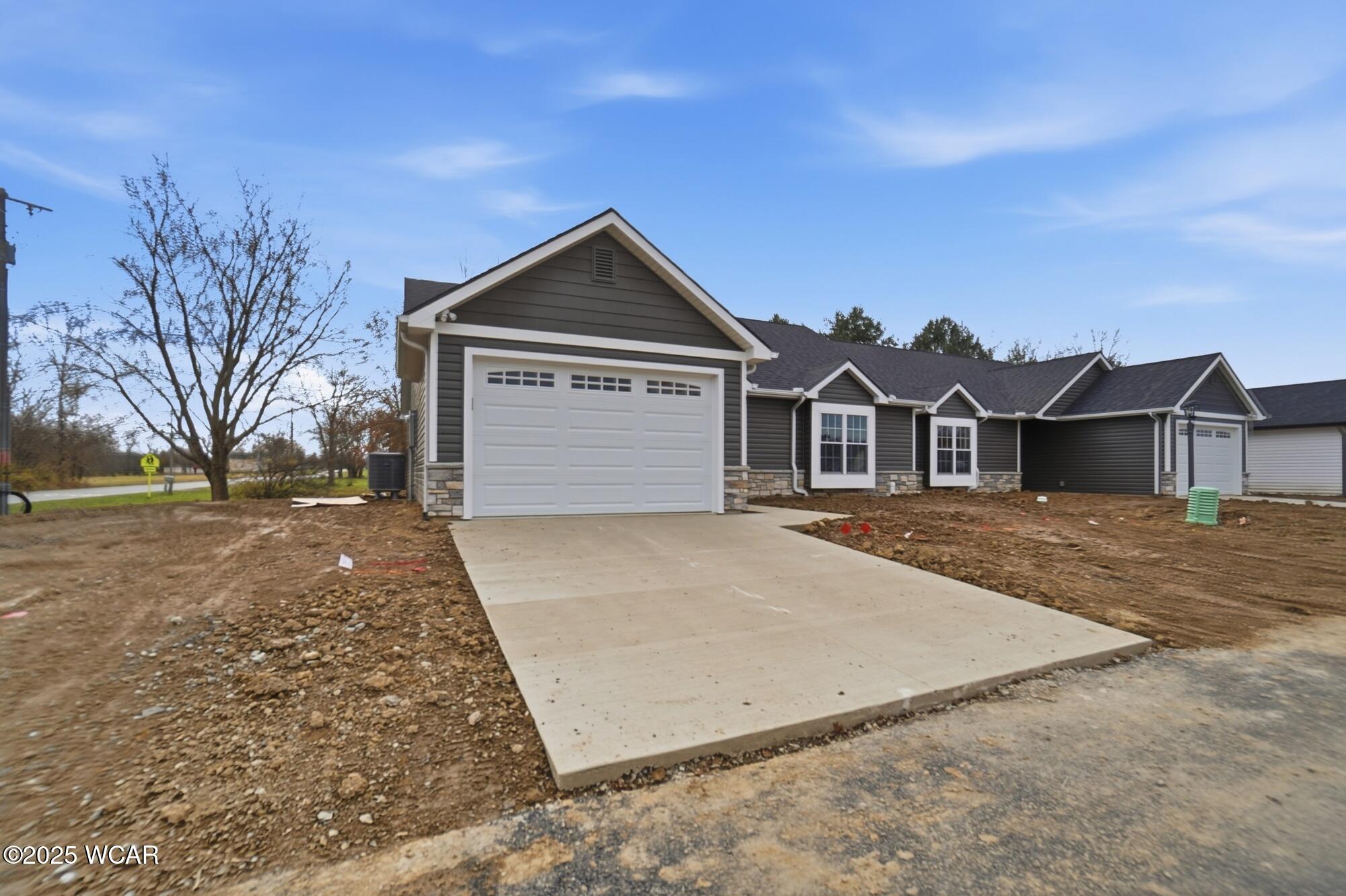 2882 Autumn Lake Drive, Lima, Ohio