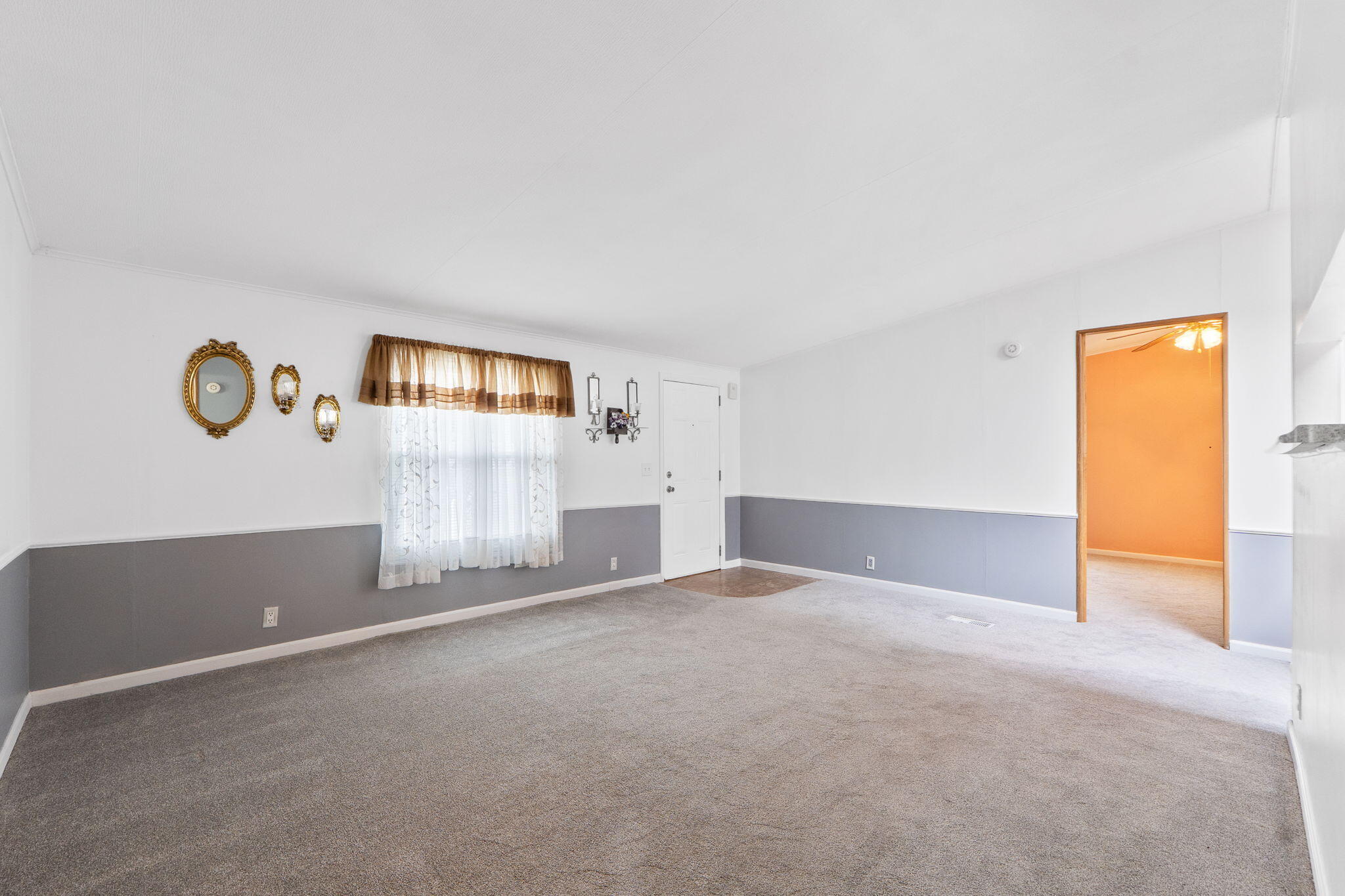 109 South Point Drive, Fairborn, Ohio 45324