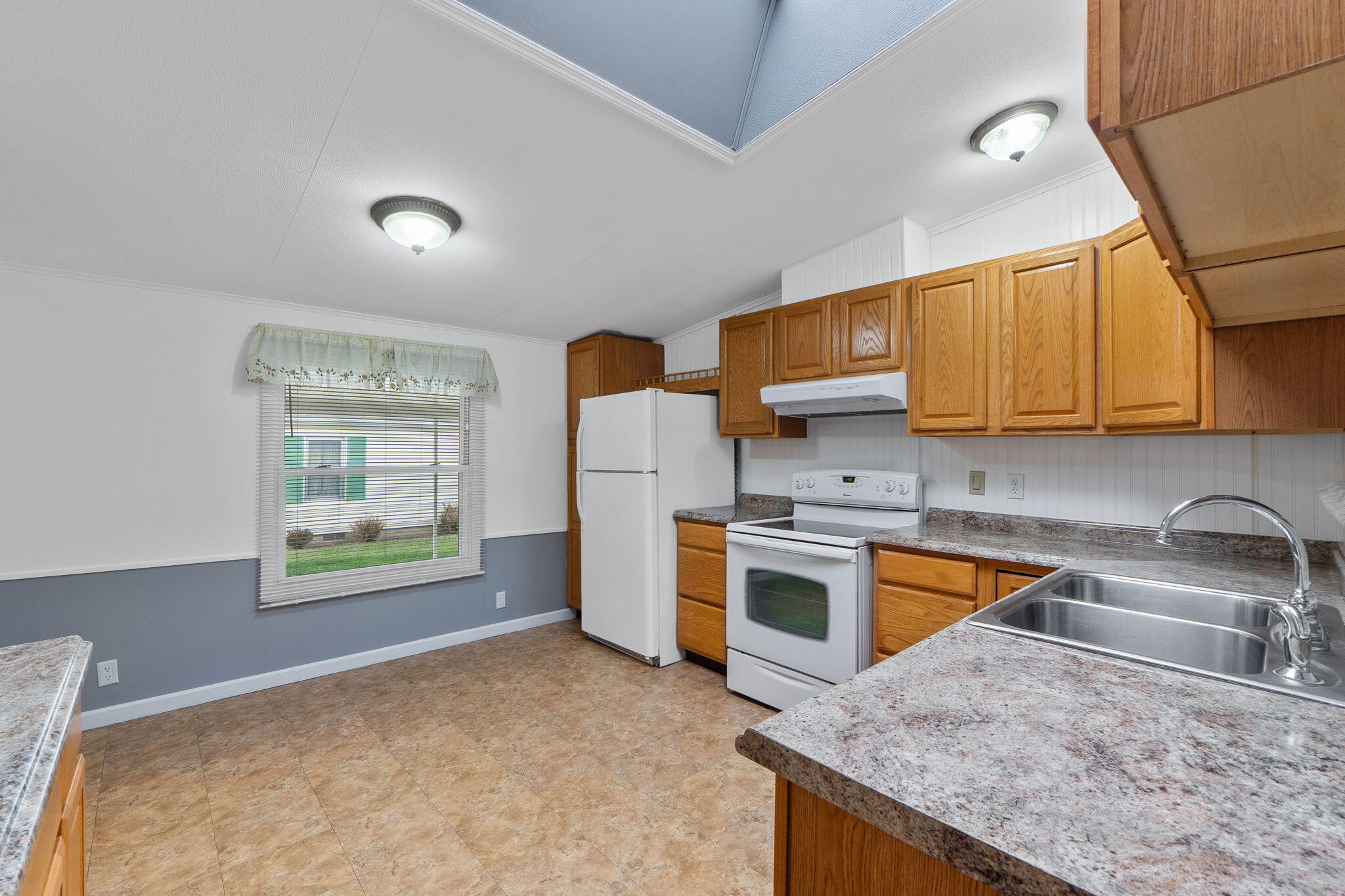 109 South Point Drive, Fairborn, Ohio 45324