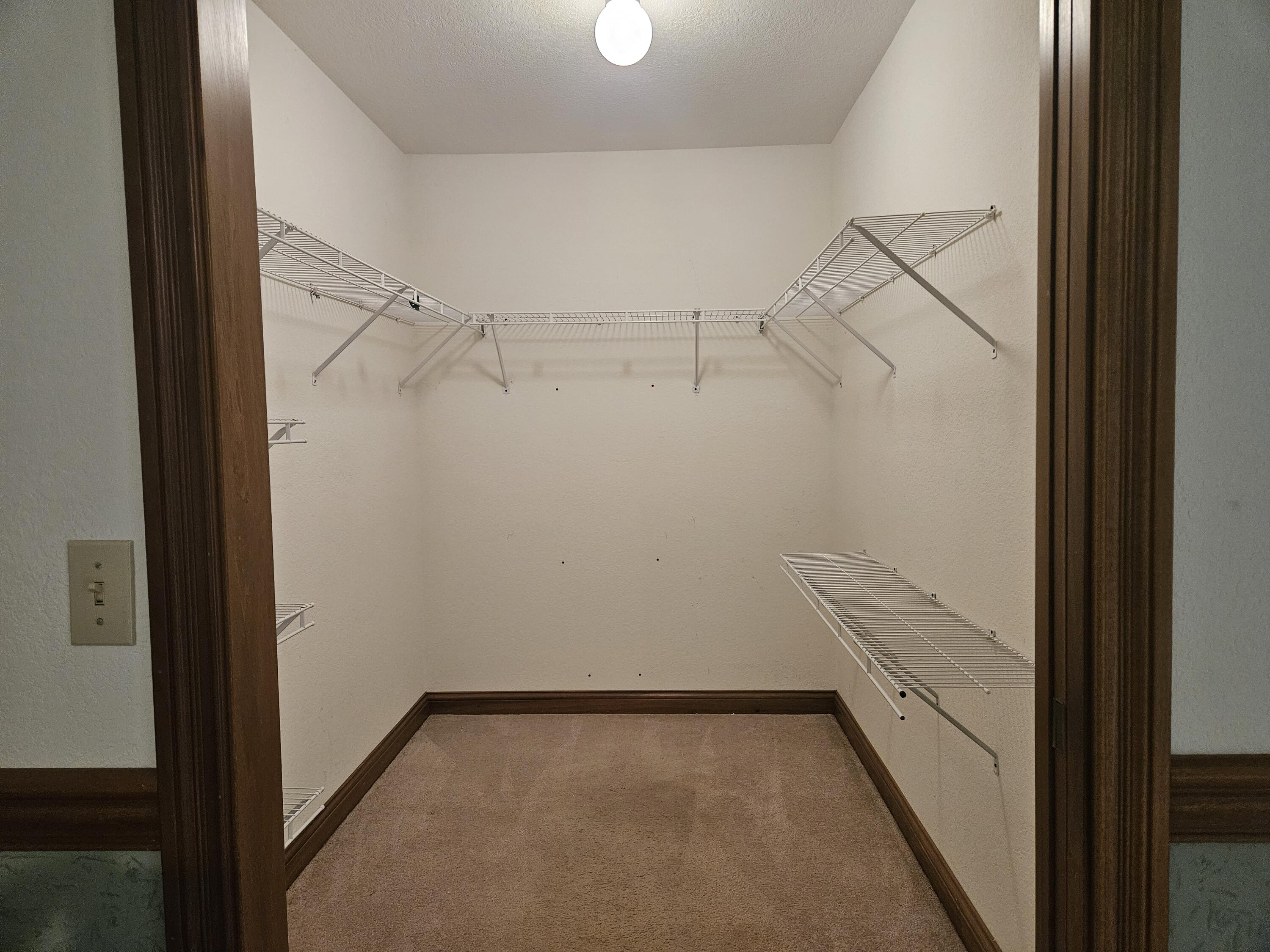 1707 Berwick Drive, Springfield, Ohio 45503